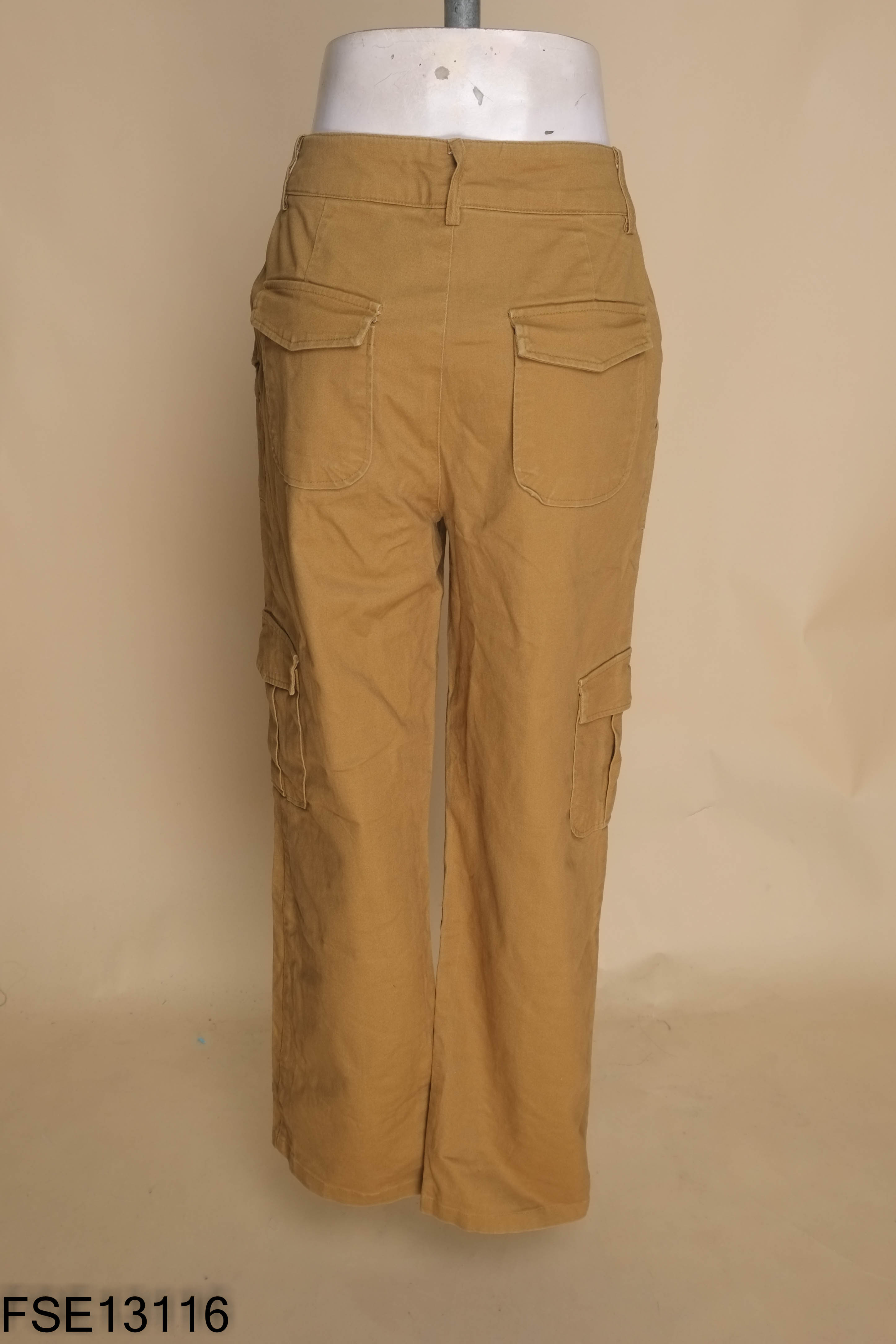 Quần kaki DE.LYS nâu túi sườn