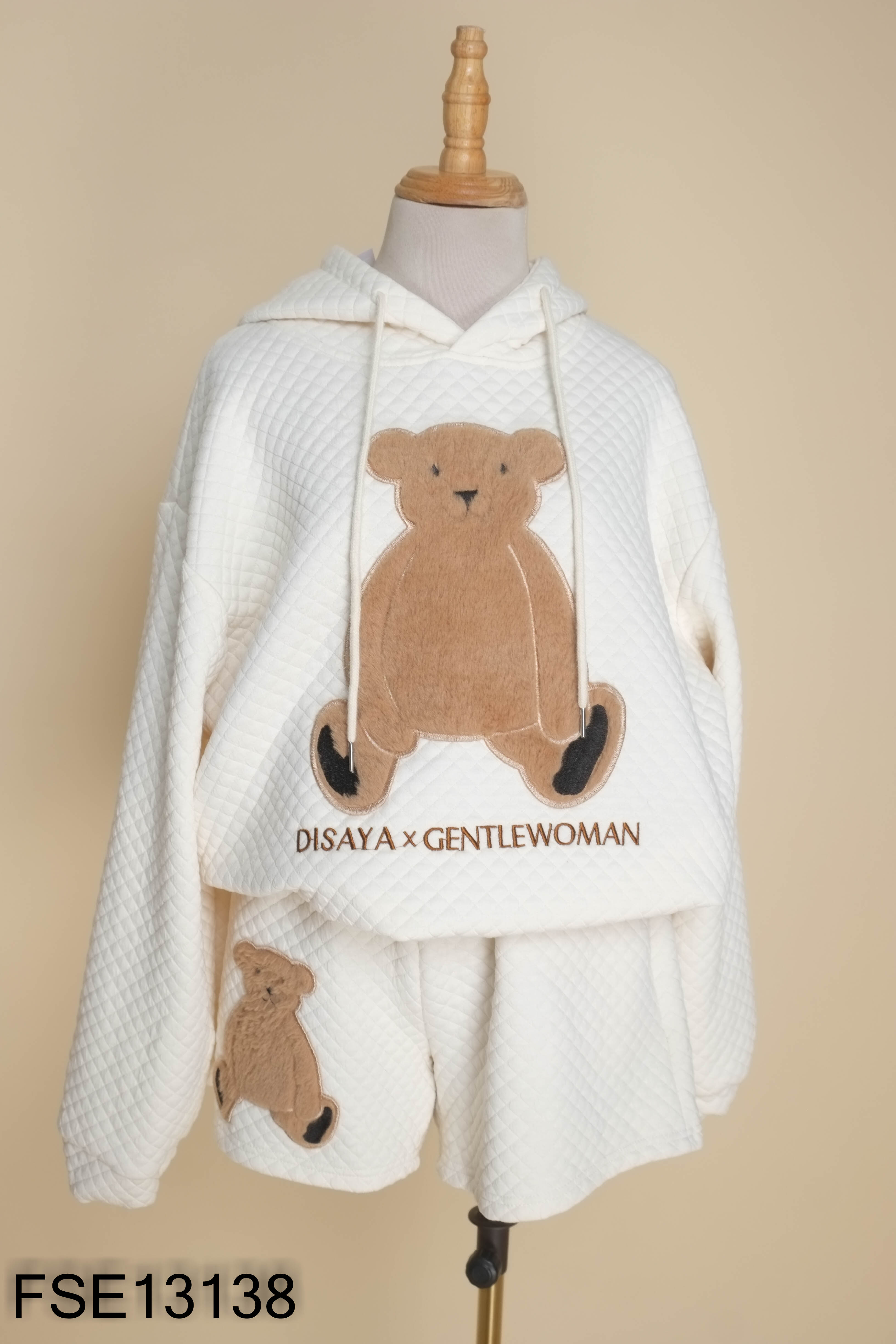 Set Áo hoodie be họa tiết gấu + Quần short