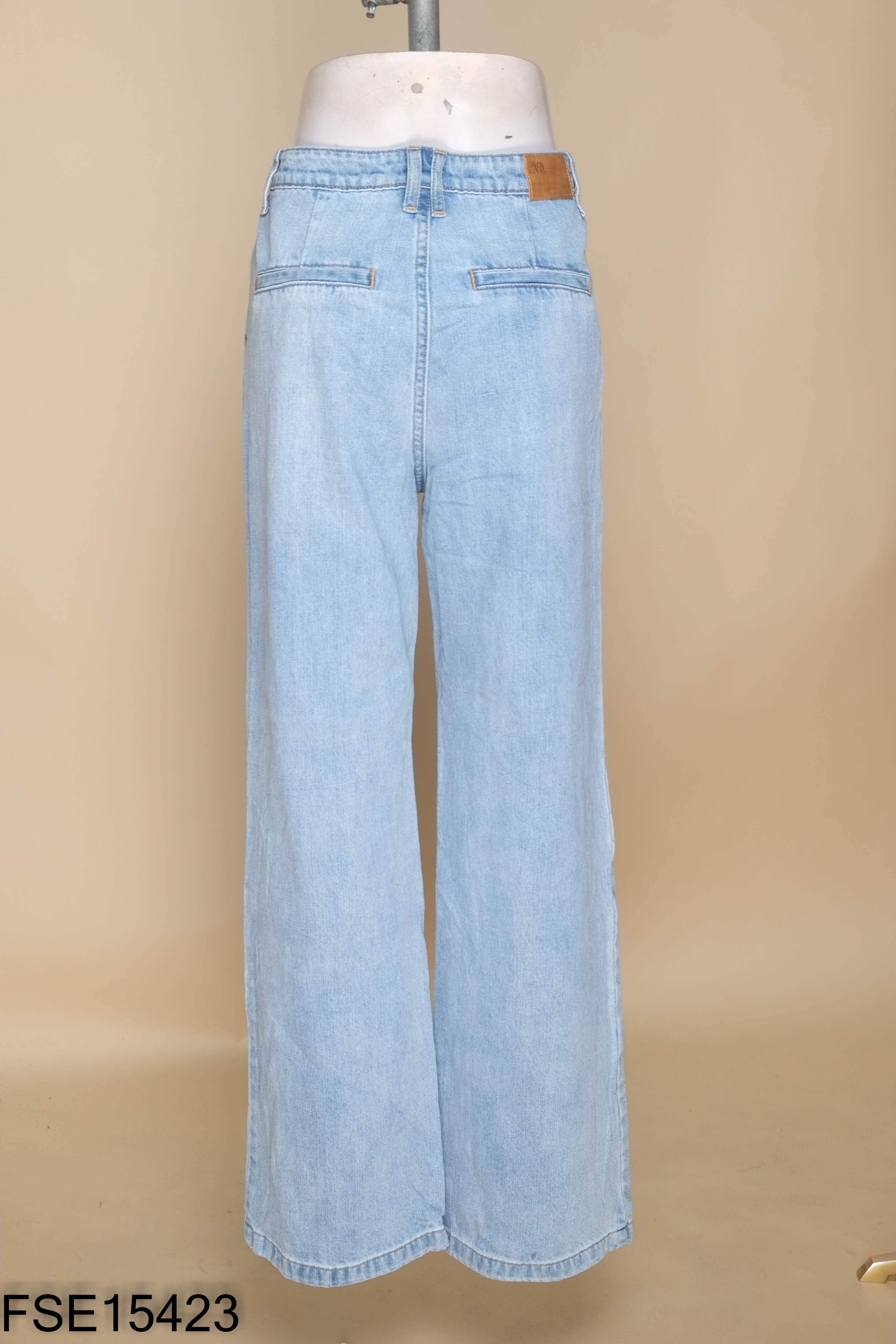 Quần jean ZARA xanh ống suông