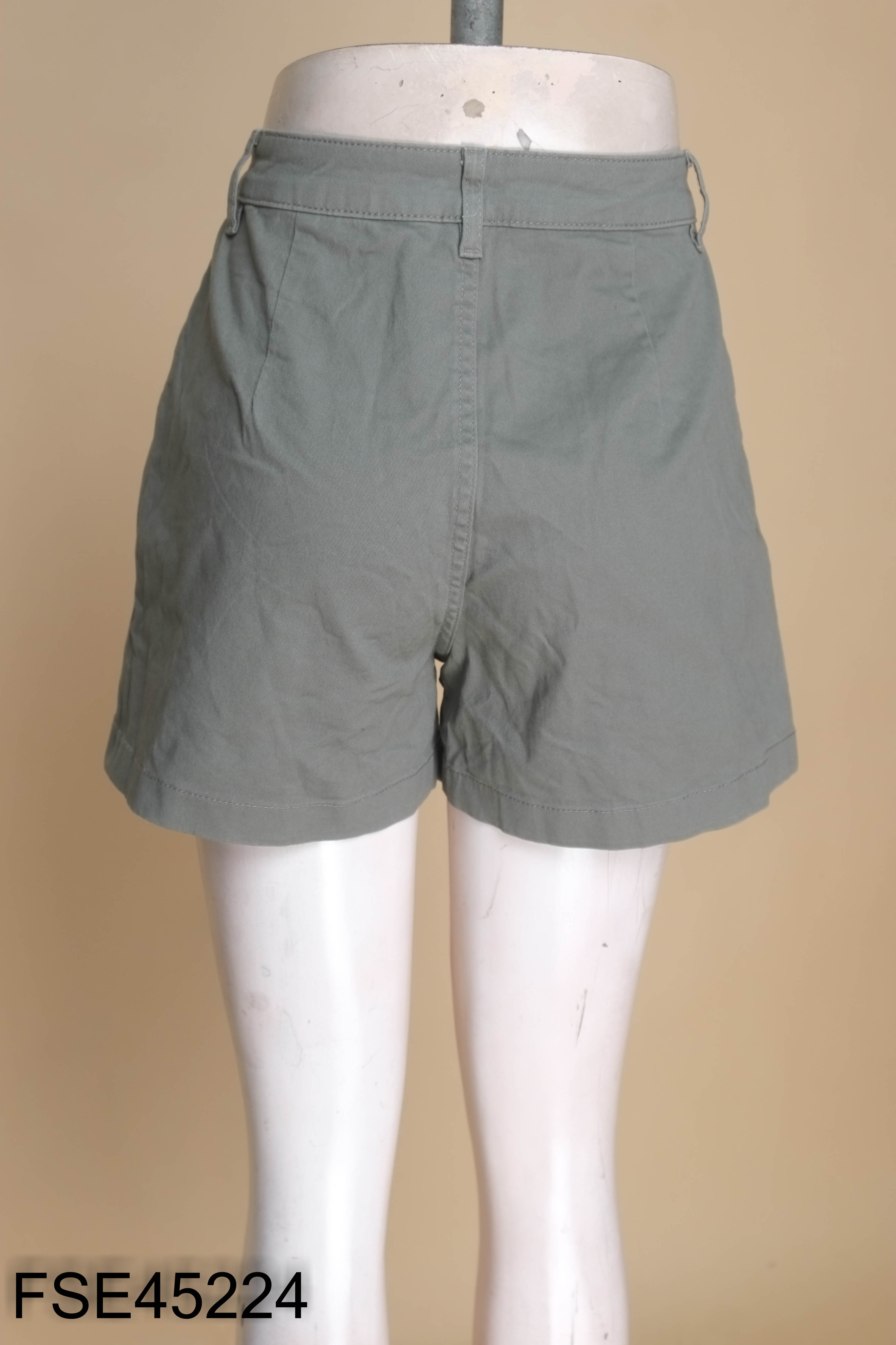 Quần shorts kaki YODY xám ghi