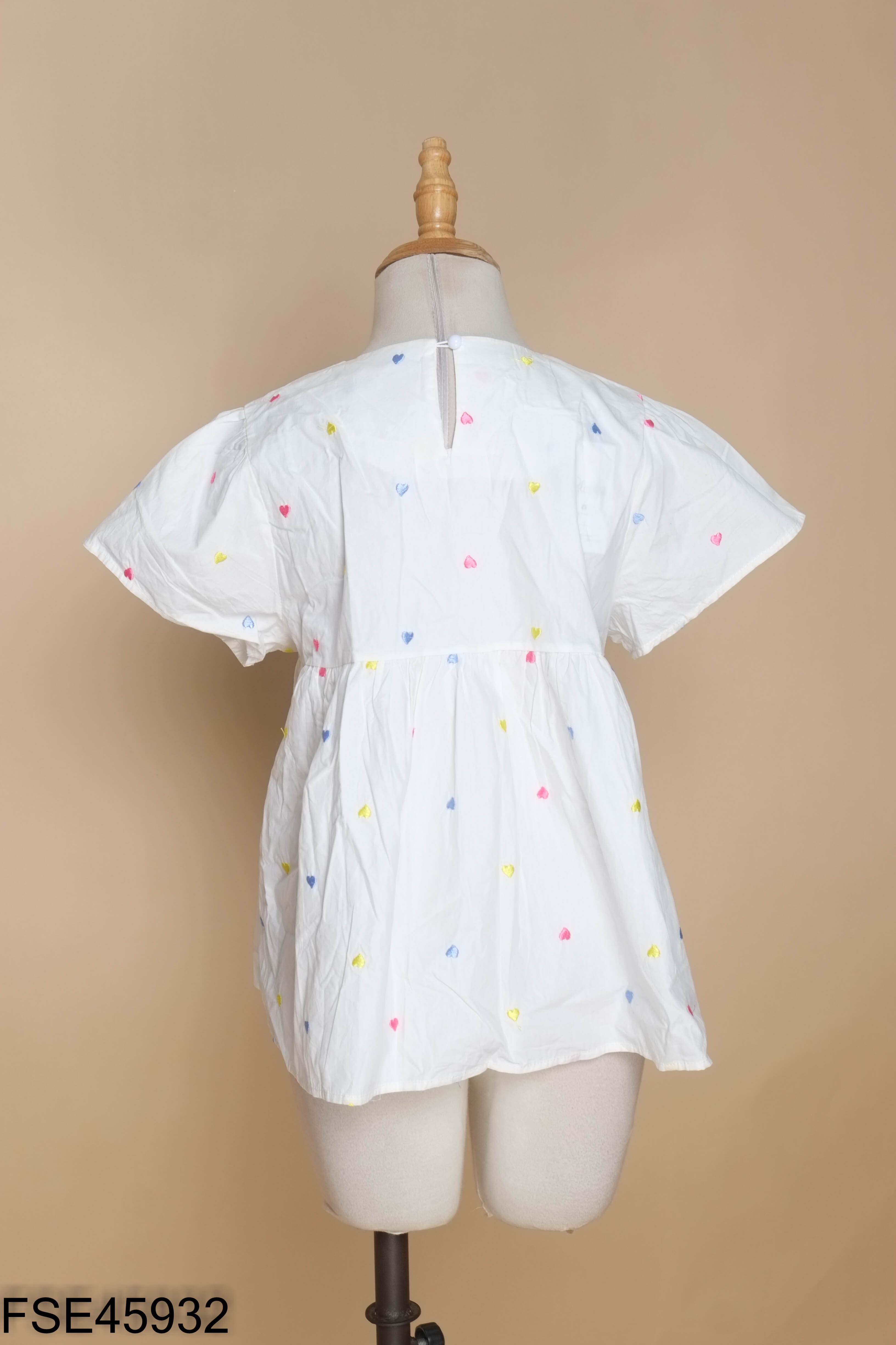Áo babydoll trắng thêu tim