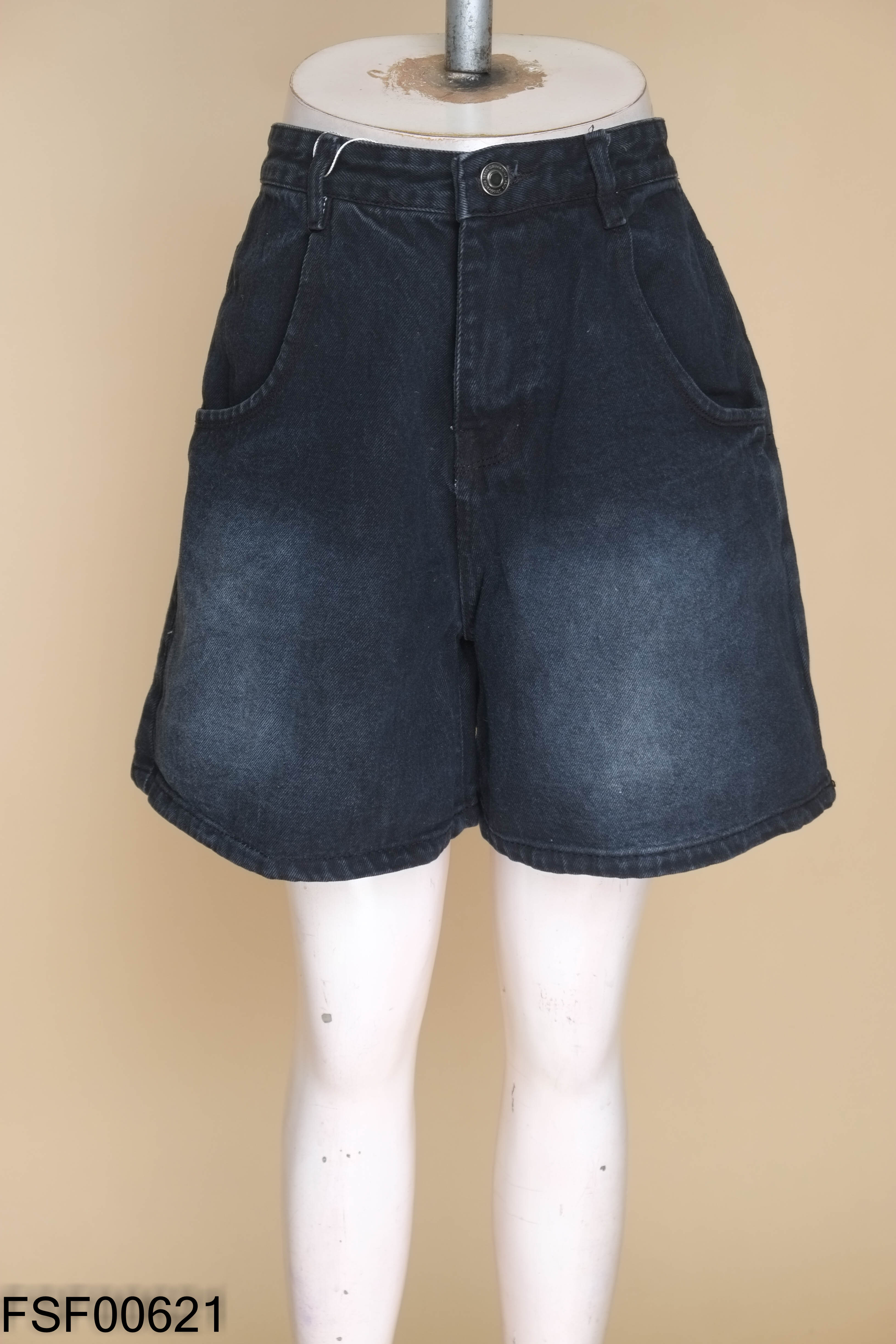 Quần short jean đen
