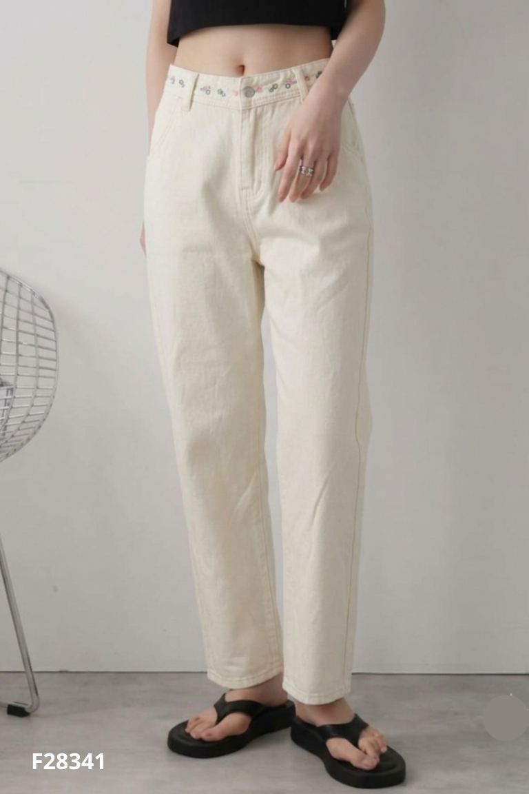 Quần jeans trắng SQUARE ROUND ống đứng