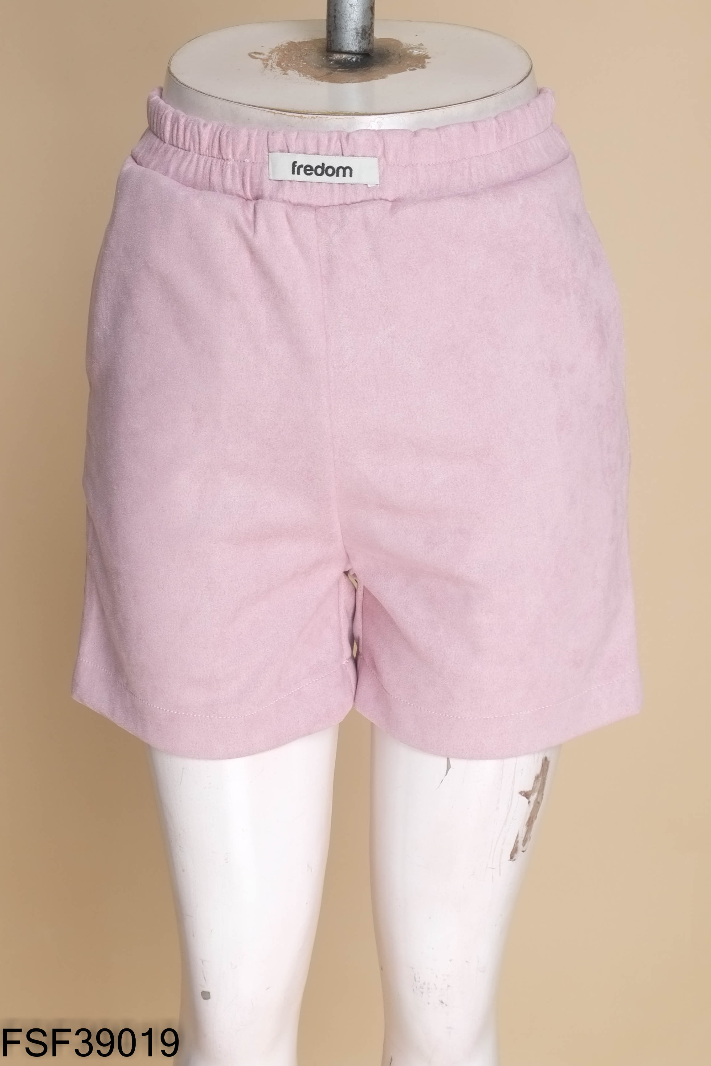 Quần short hồng sen