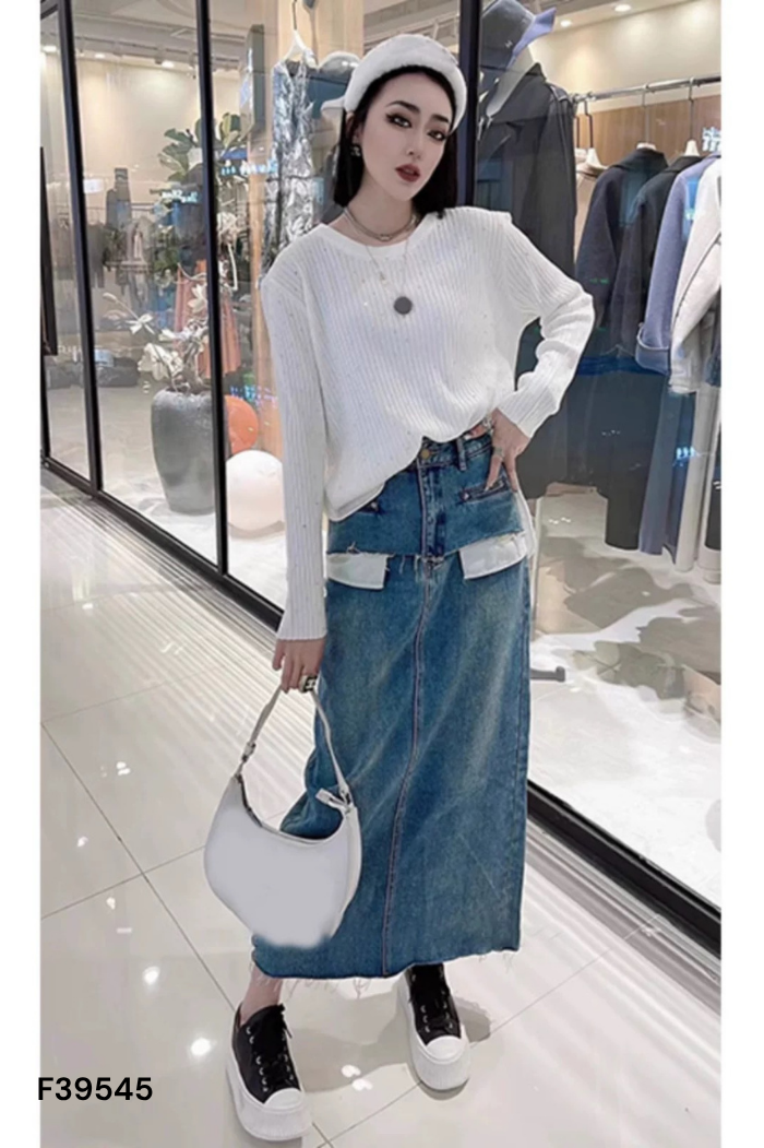 Chân váy jeans xanh cắt gấu