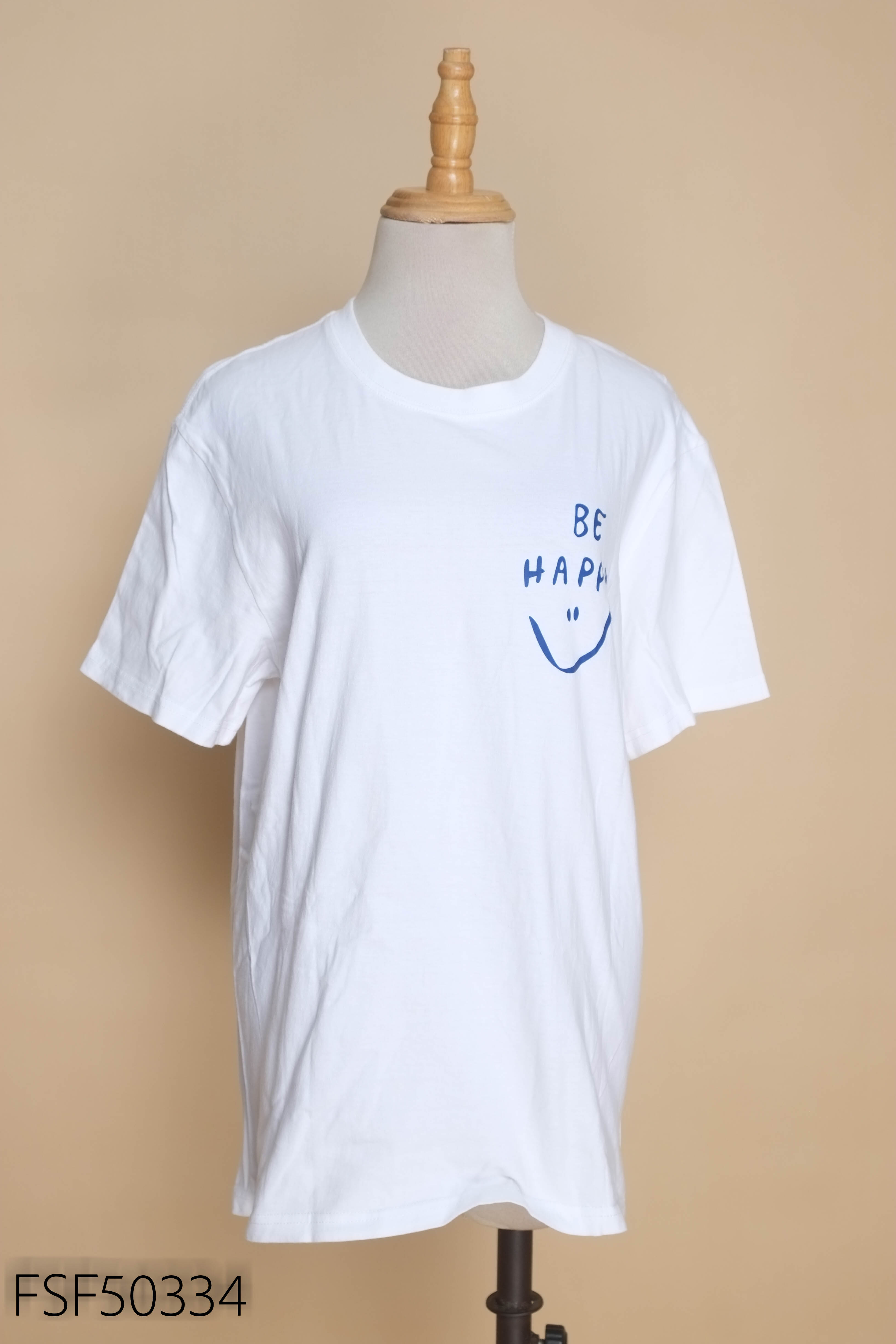 Áo thun trắng BE HAPPY