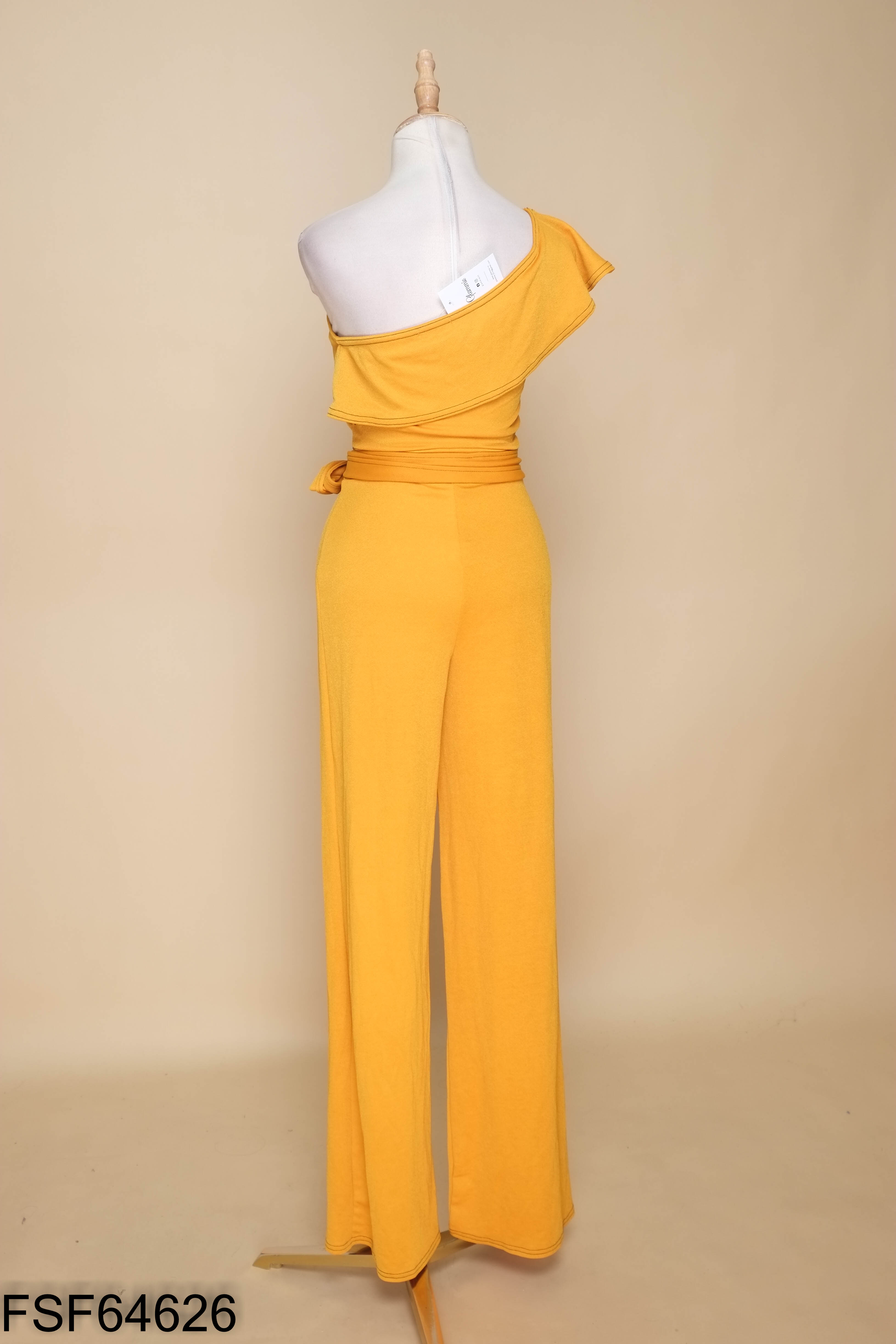 SET áo BOOHOO vàng ngắn+ quần