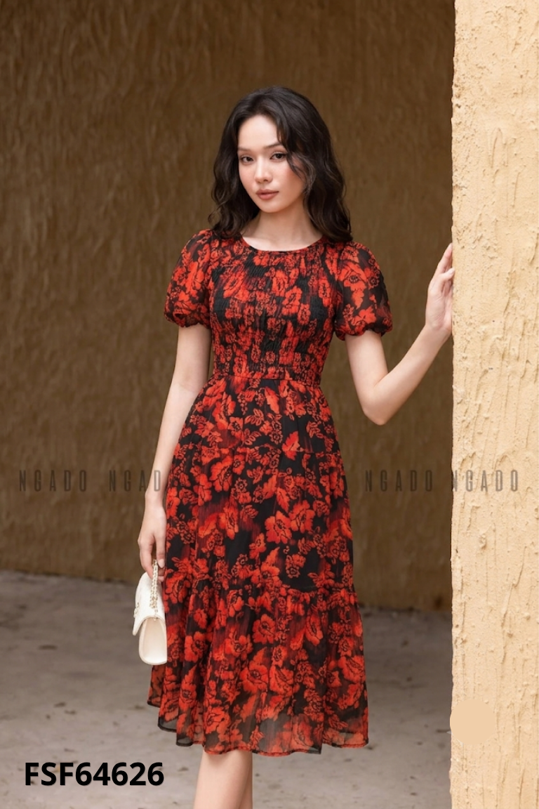 NEWTAG Váy voan đen hoa đỏ tay phồng