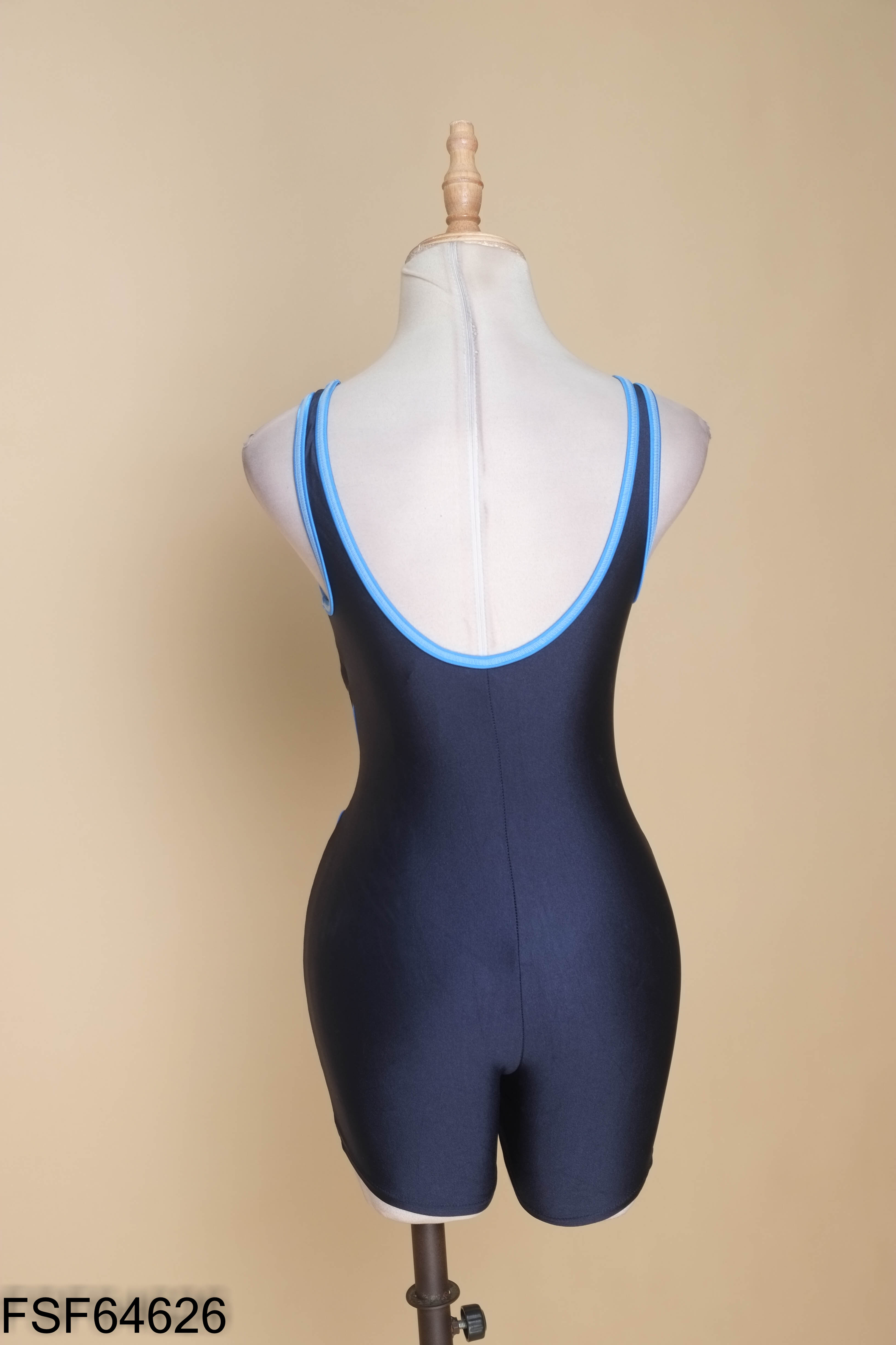 Bikini xanh than viền xanh