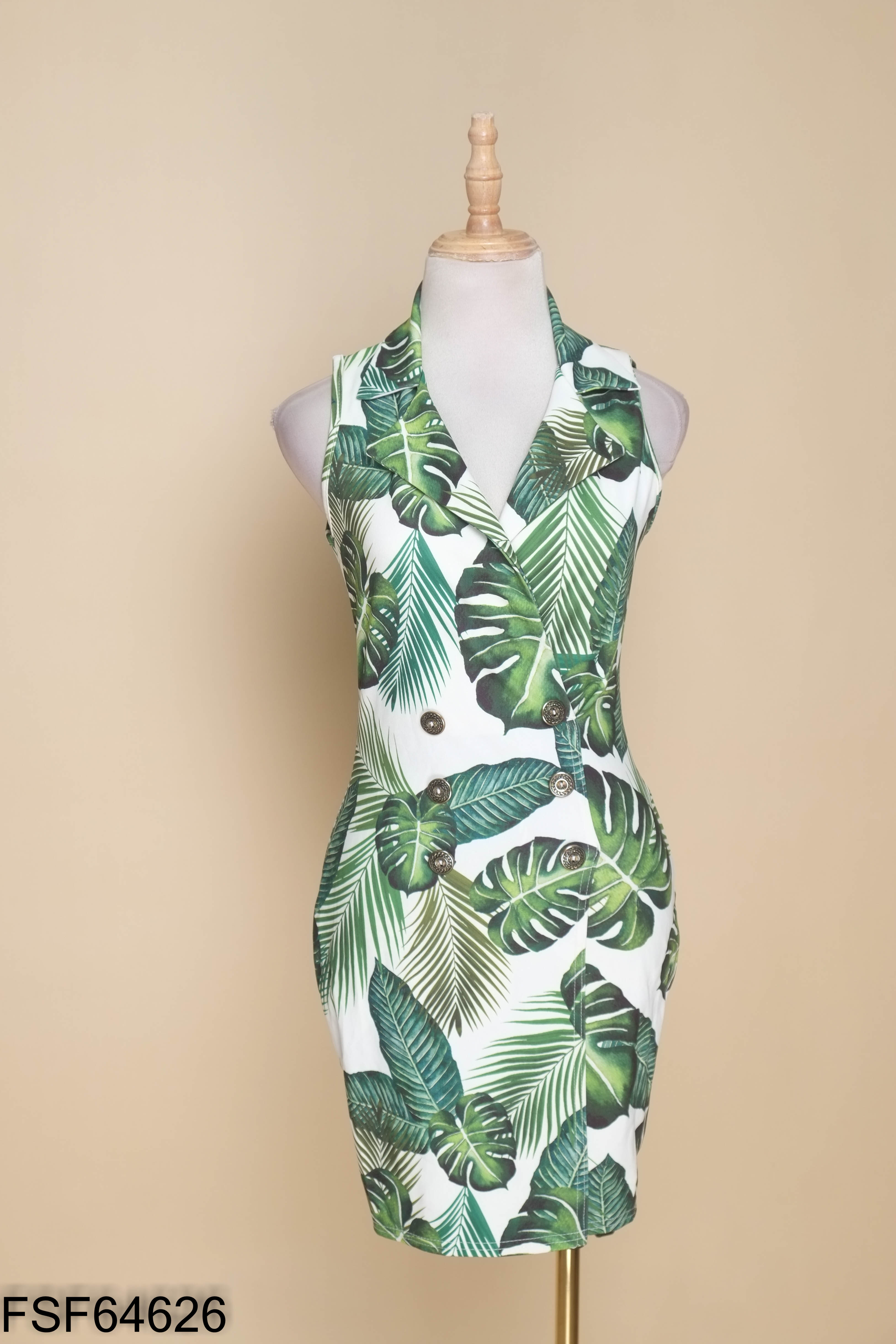 Váy BOOHOO be họa tiết xanh