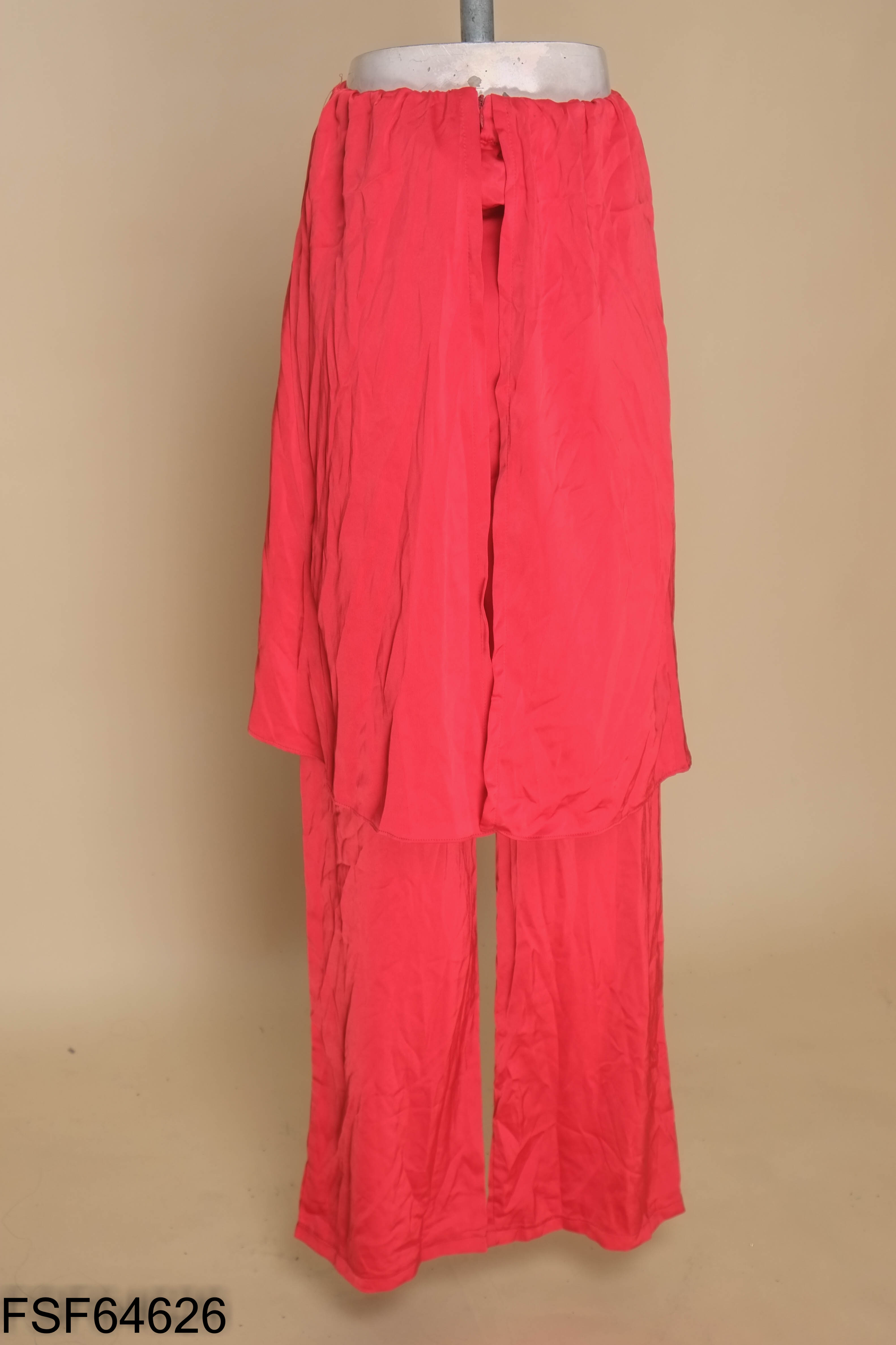NEWTAG Jumpsuits lụa đỏ quần dài