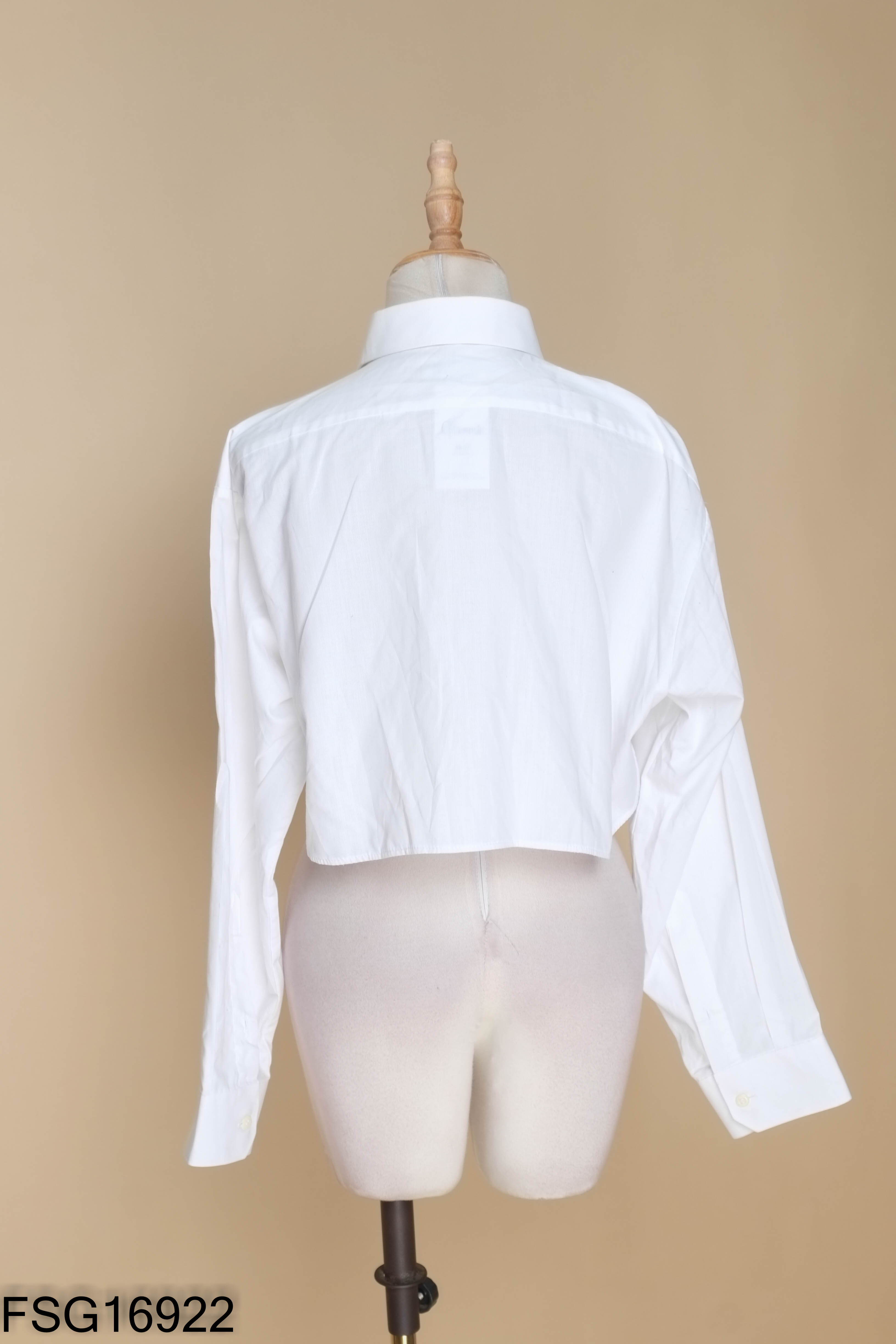 Áo sơ mi trắng croptop