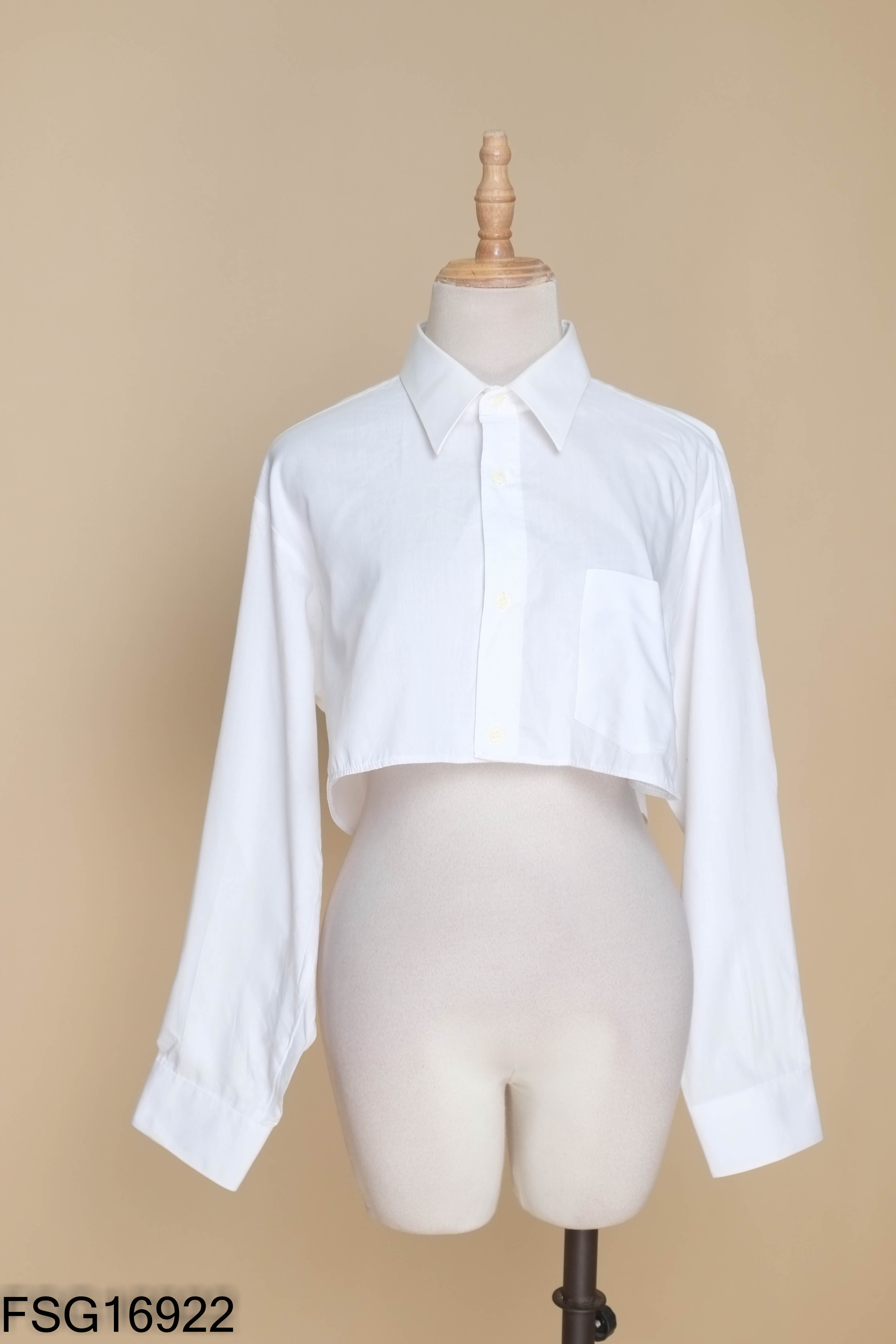 Áo sơ mi trắng croptop