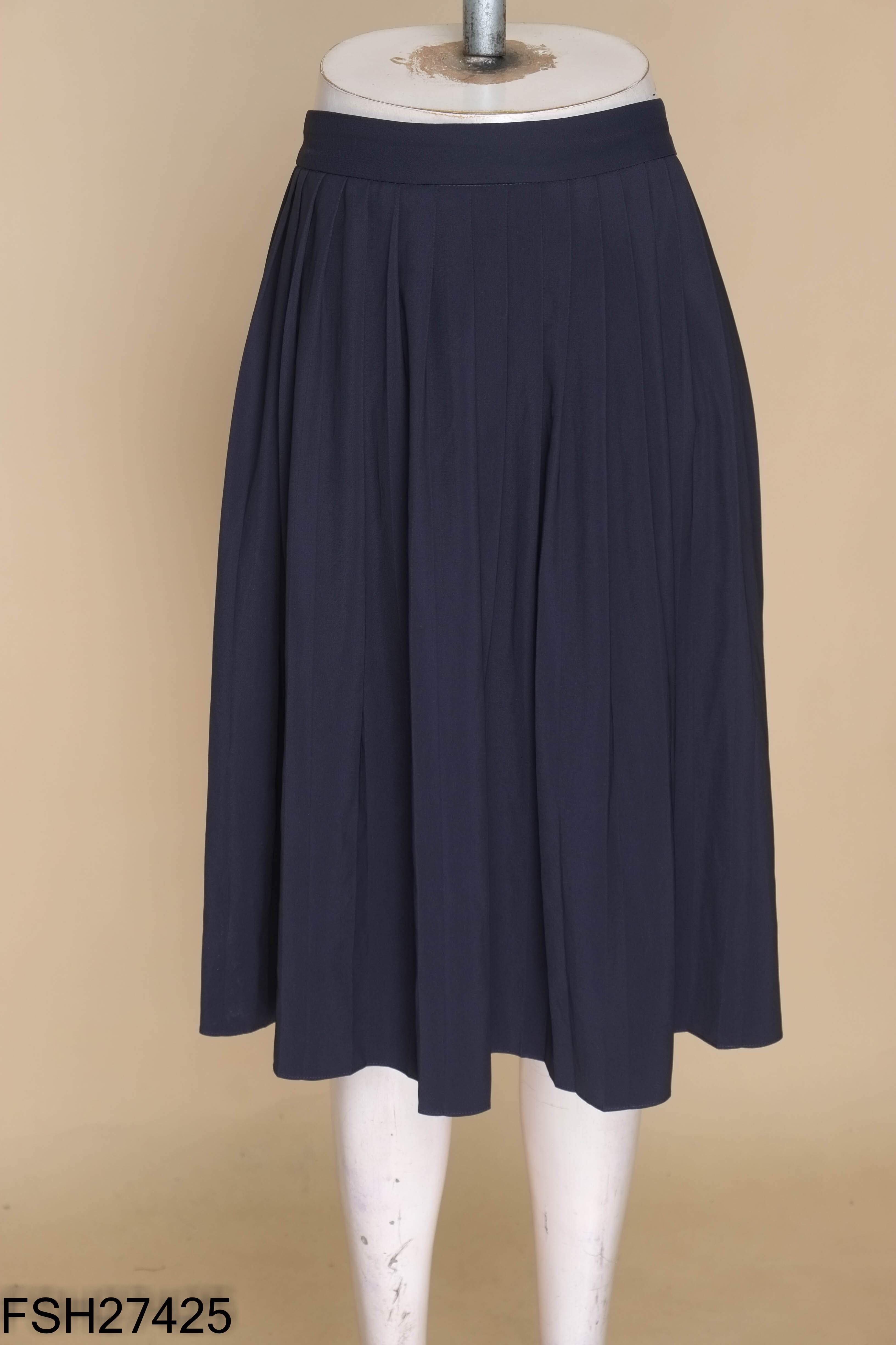 Chân váy IVY MODA xanh than xếp ly