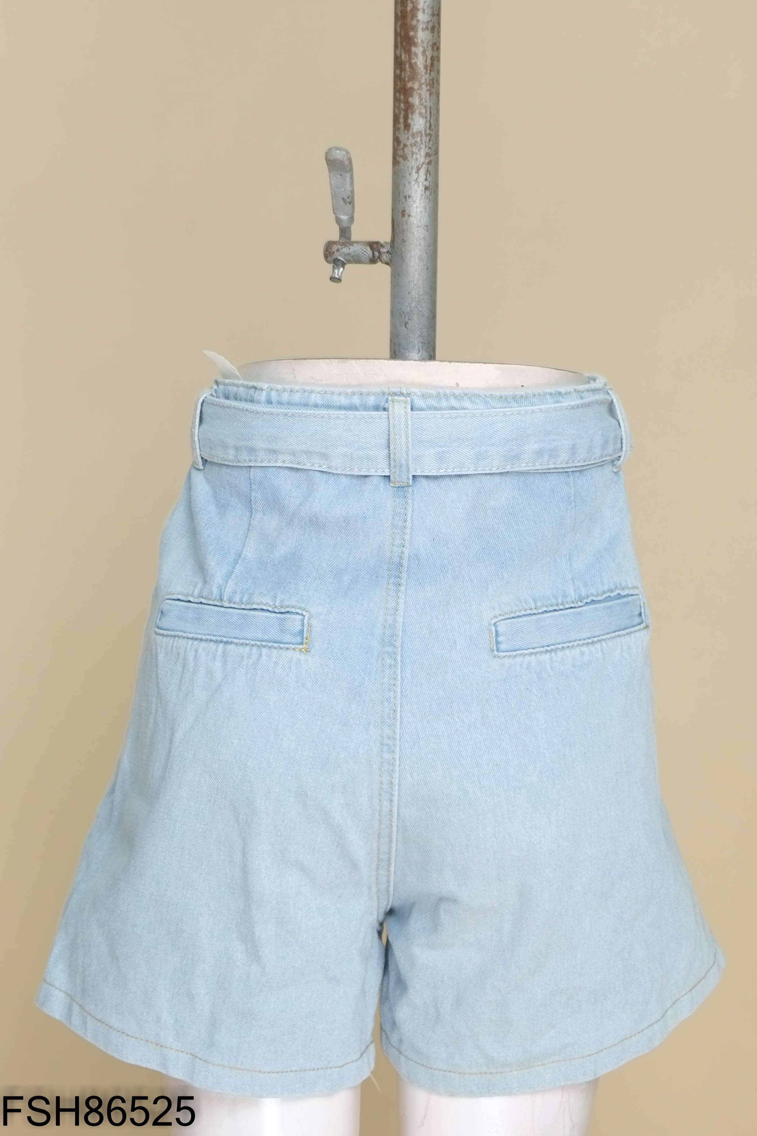 Quần shorts jeans xanh phối đai