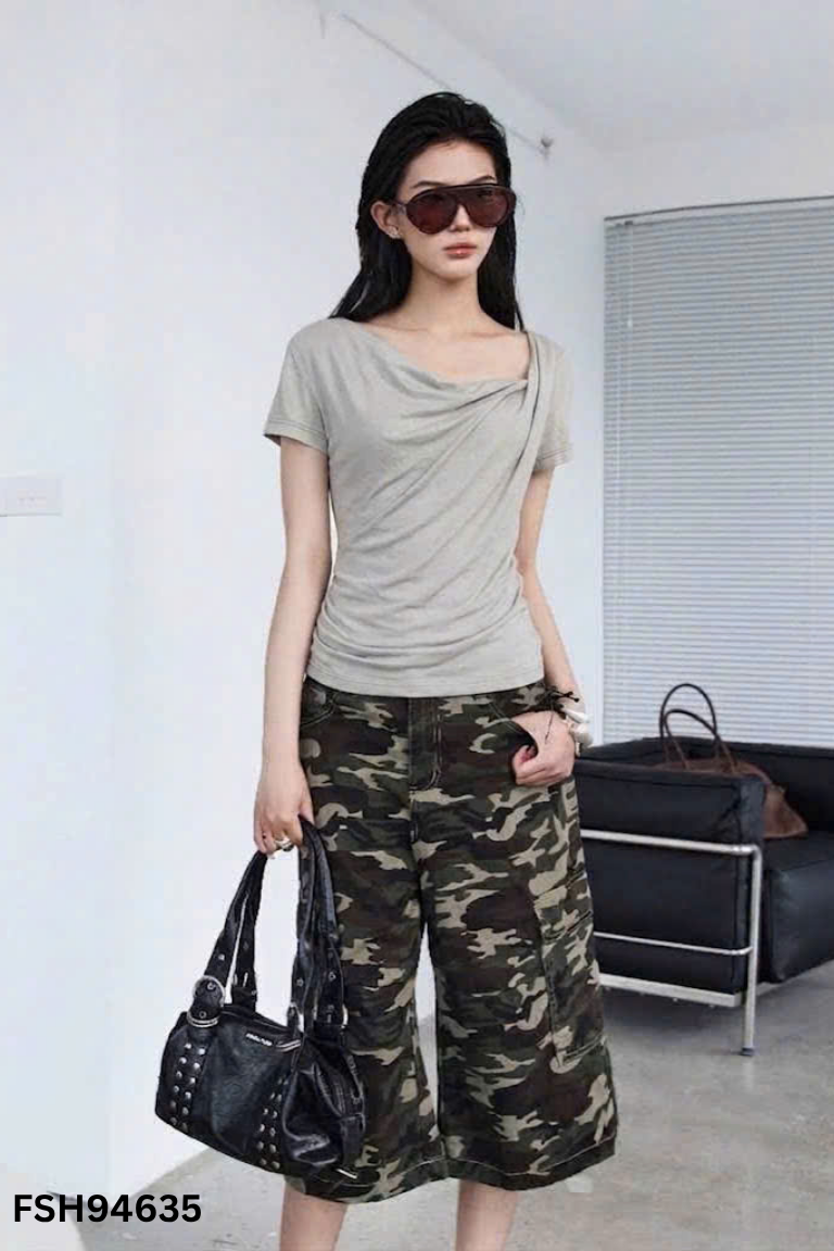 Áo xám cổ lệch