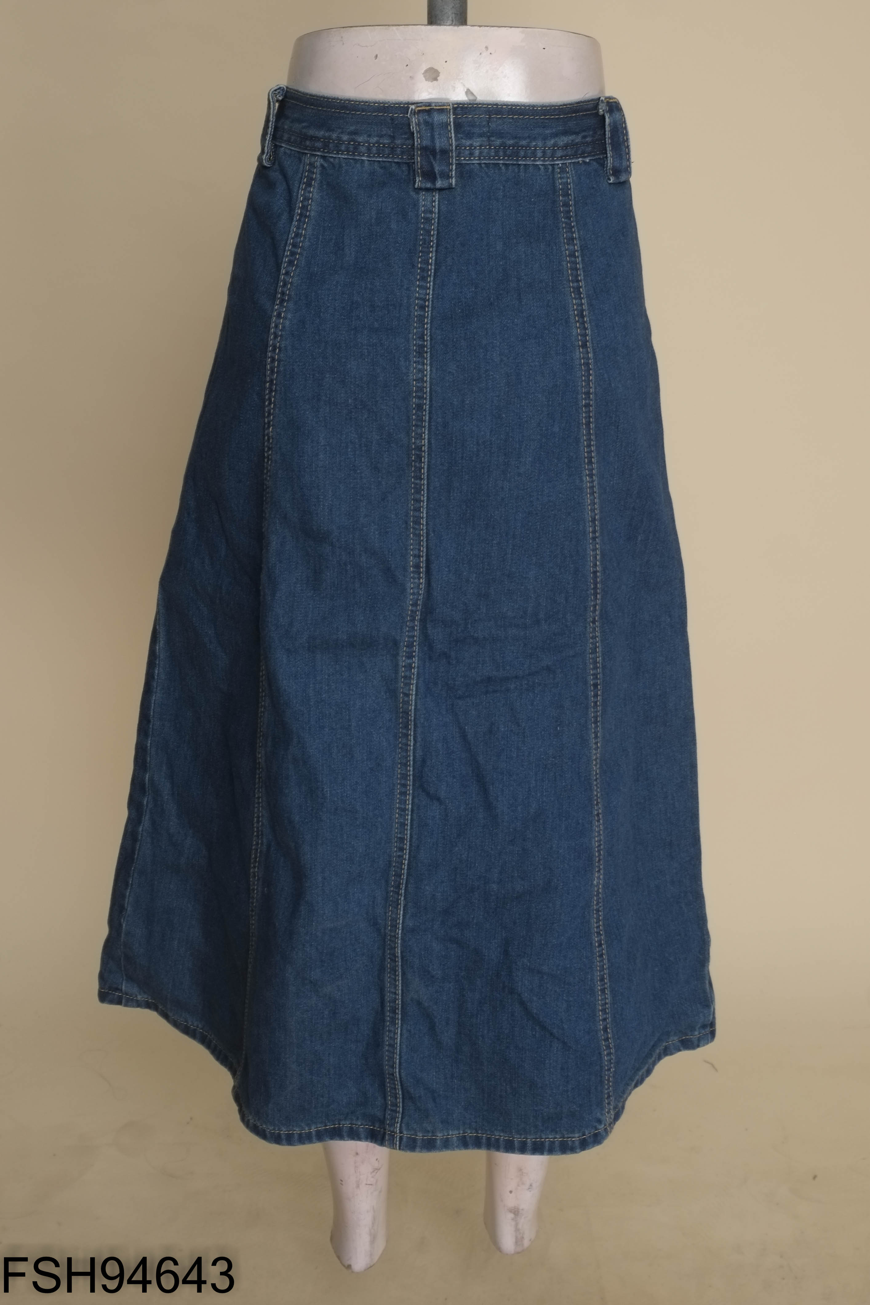 Chân váy jeans xanh cúc