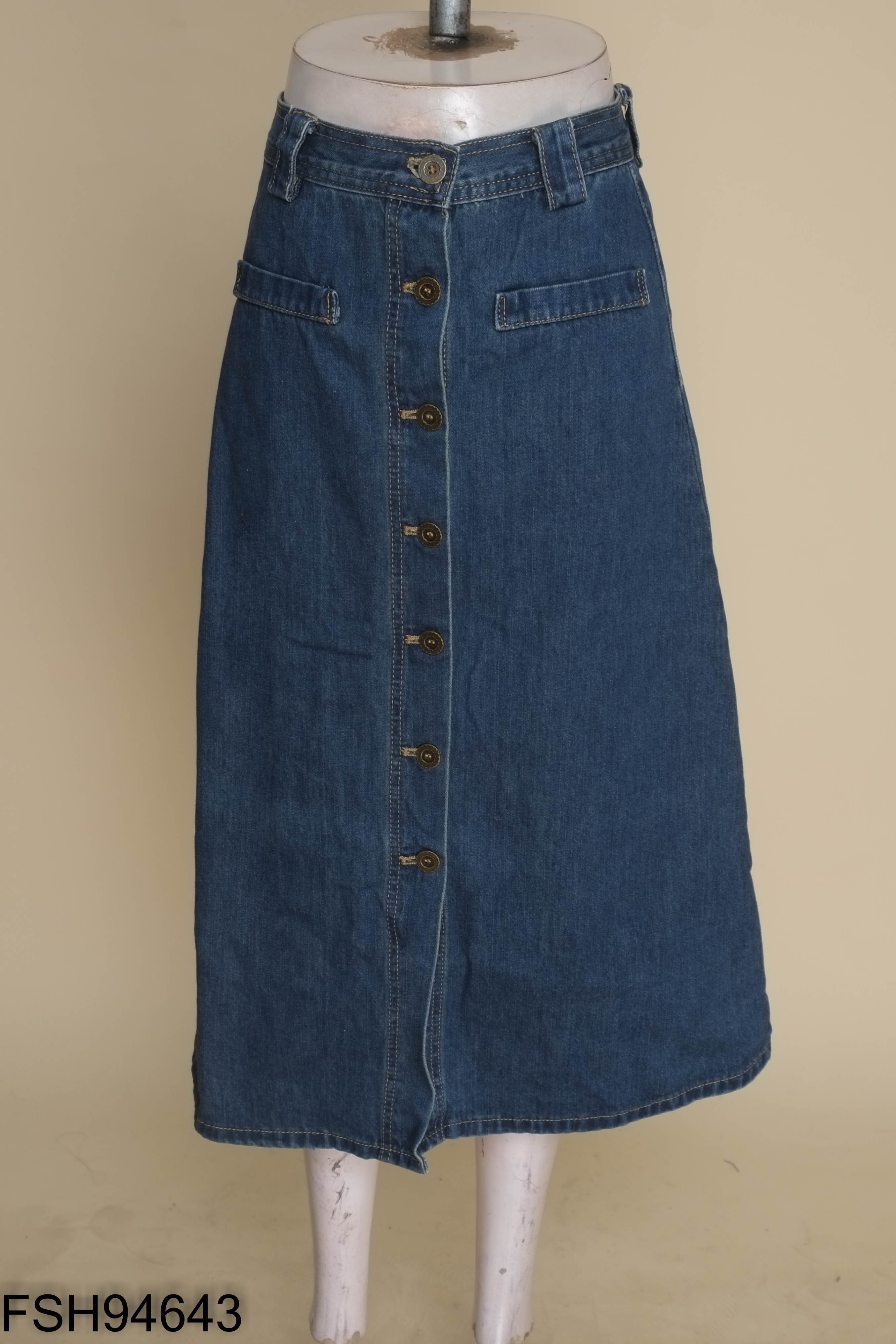 Chân váy jeans xanh cúc