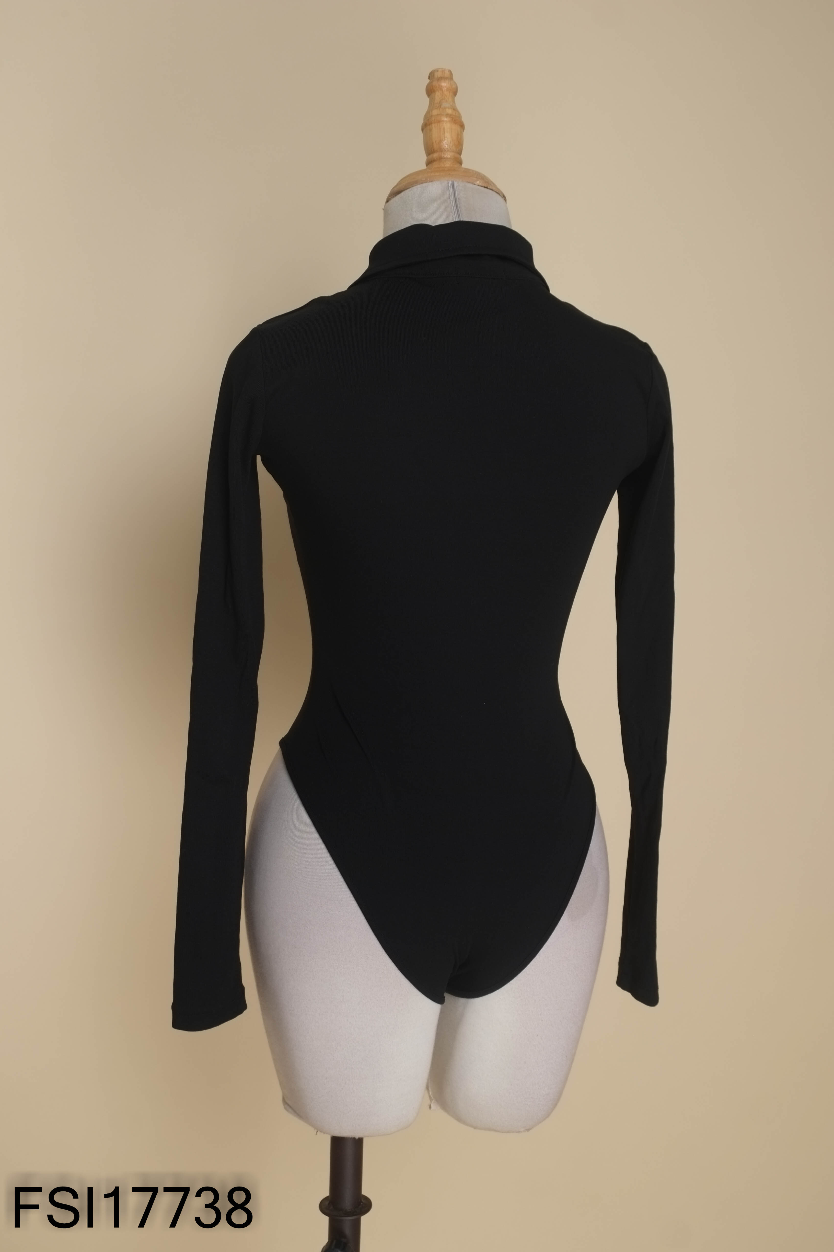 Bodysuit đen CAMELLIA cổ nhọn
