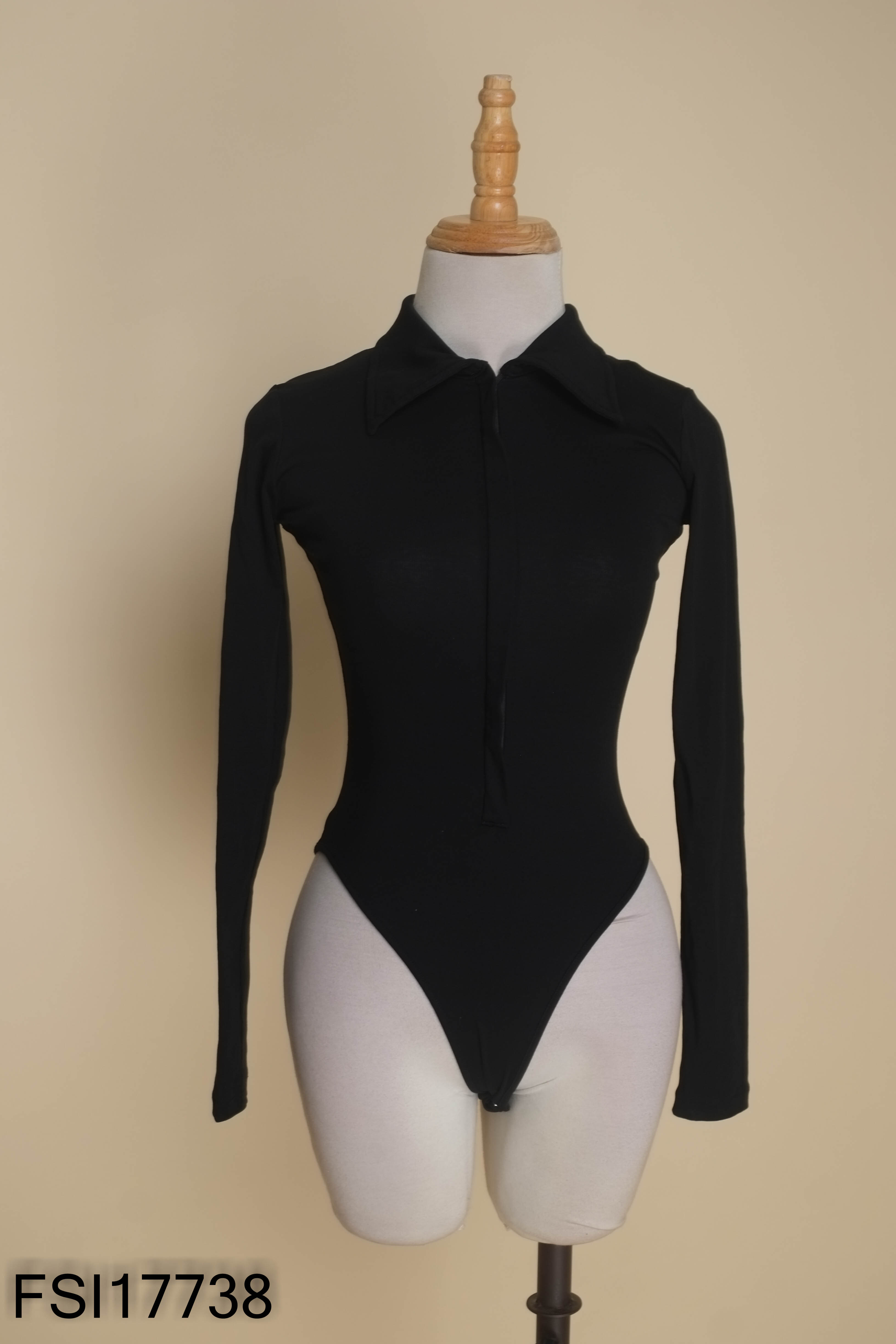 Bodysuit đen CAMELLIA cổ nhọn