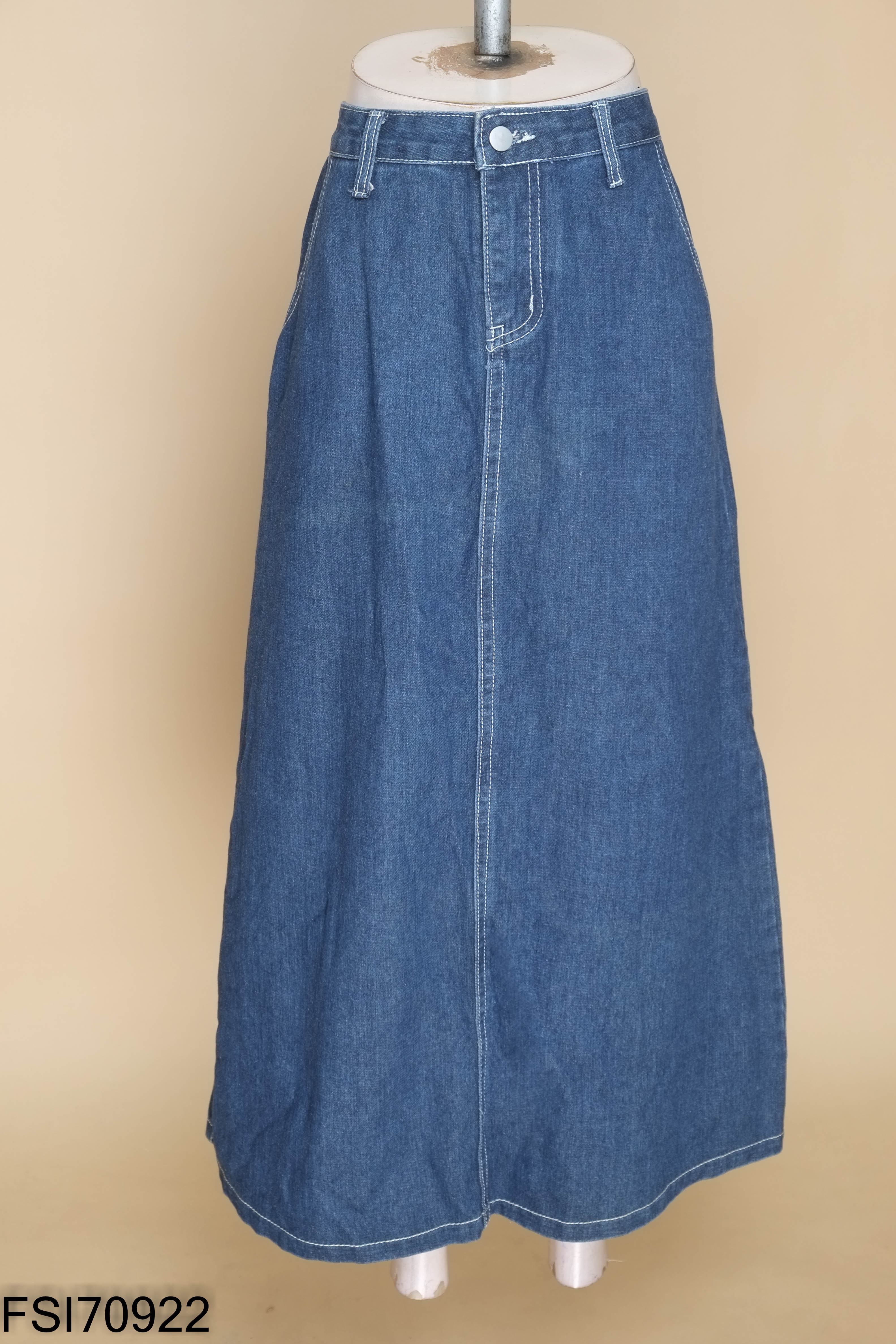 Chân váy jeans xanh chỉ trắng