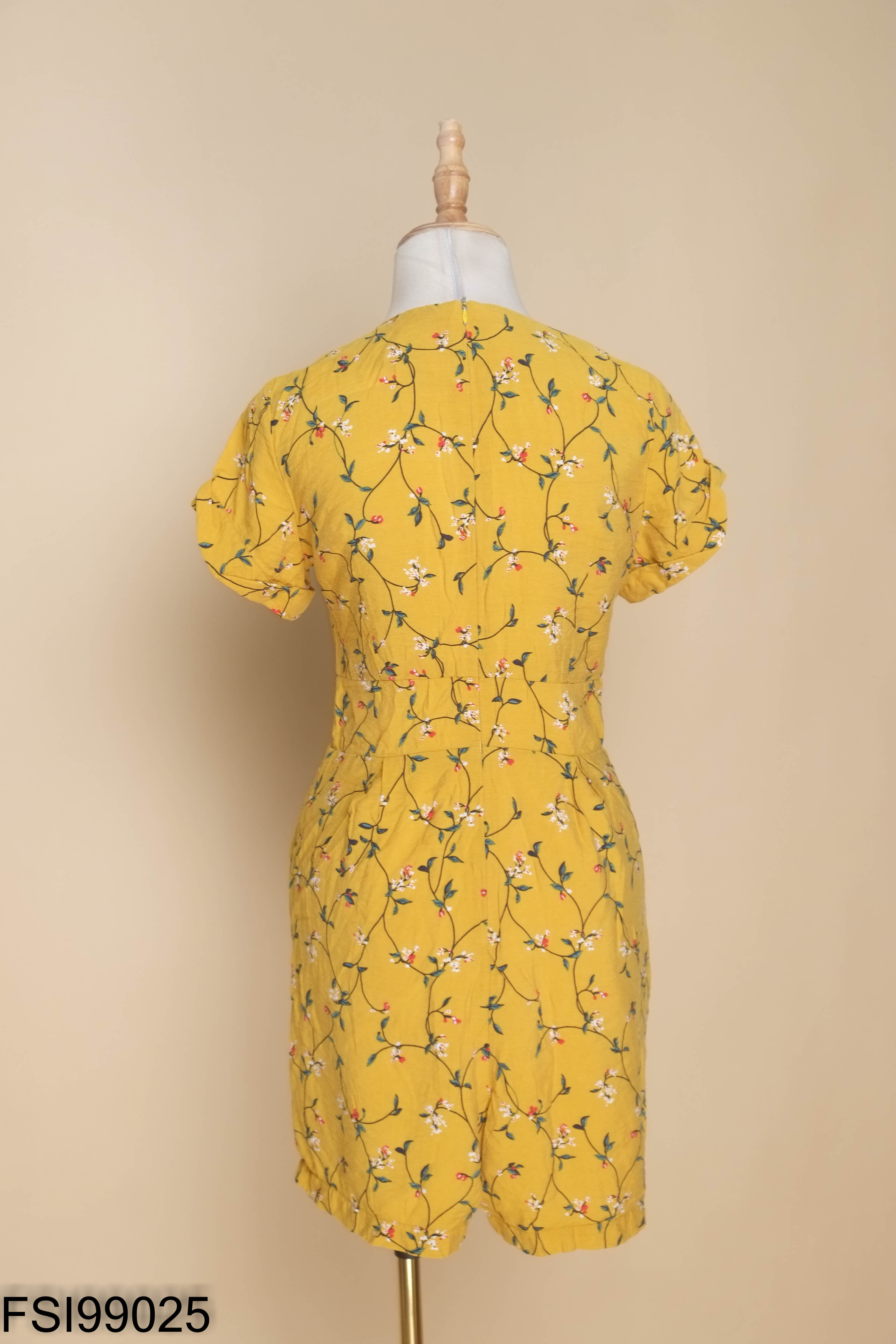 Váy ADORE DRESS đũi vàng họa tiết