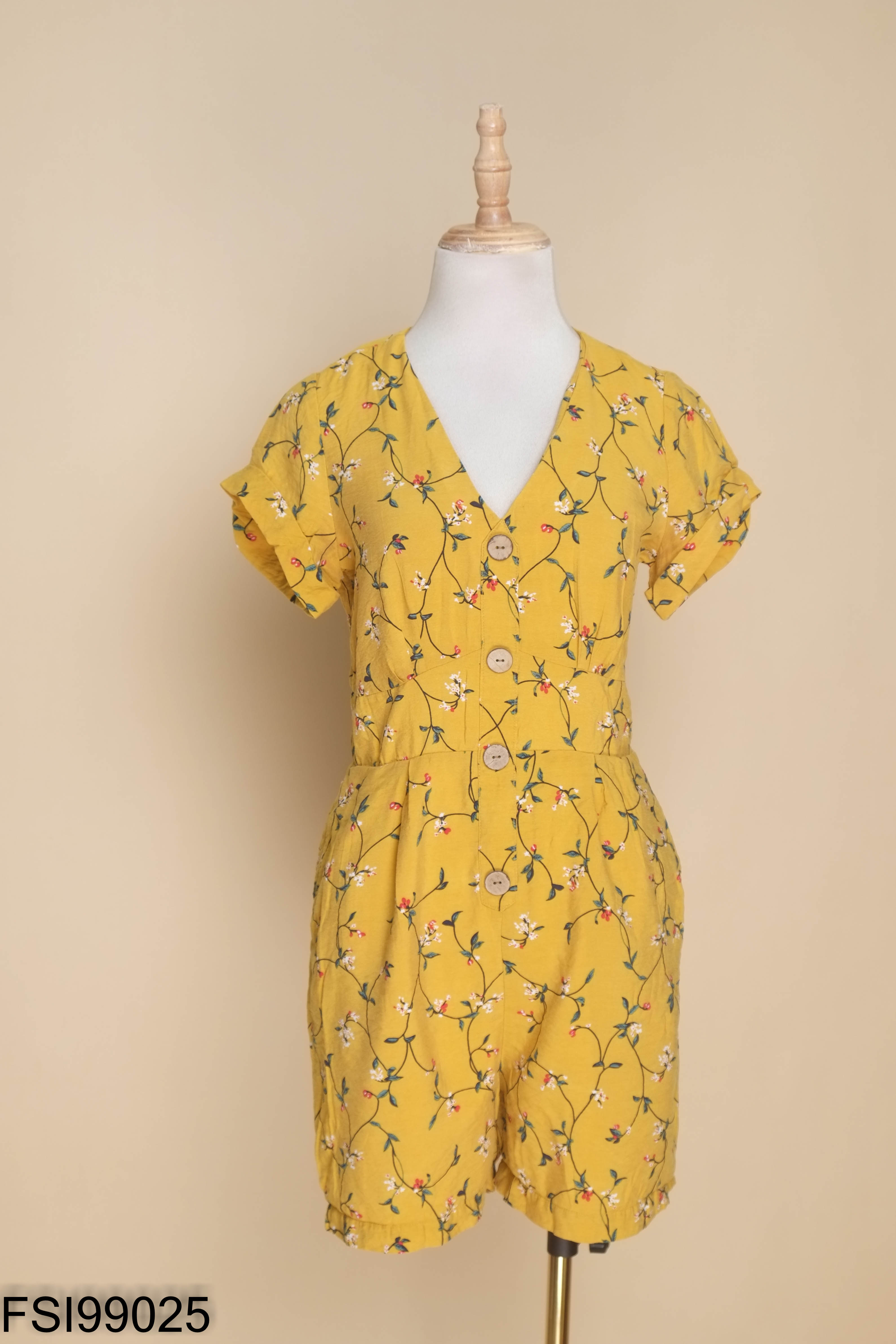 Váy ADORE DRESS đũi vàng họa tiết