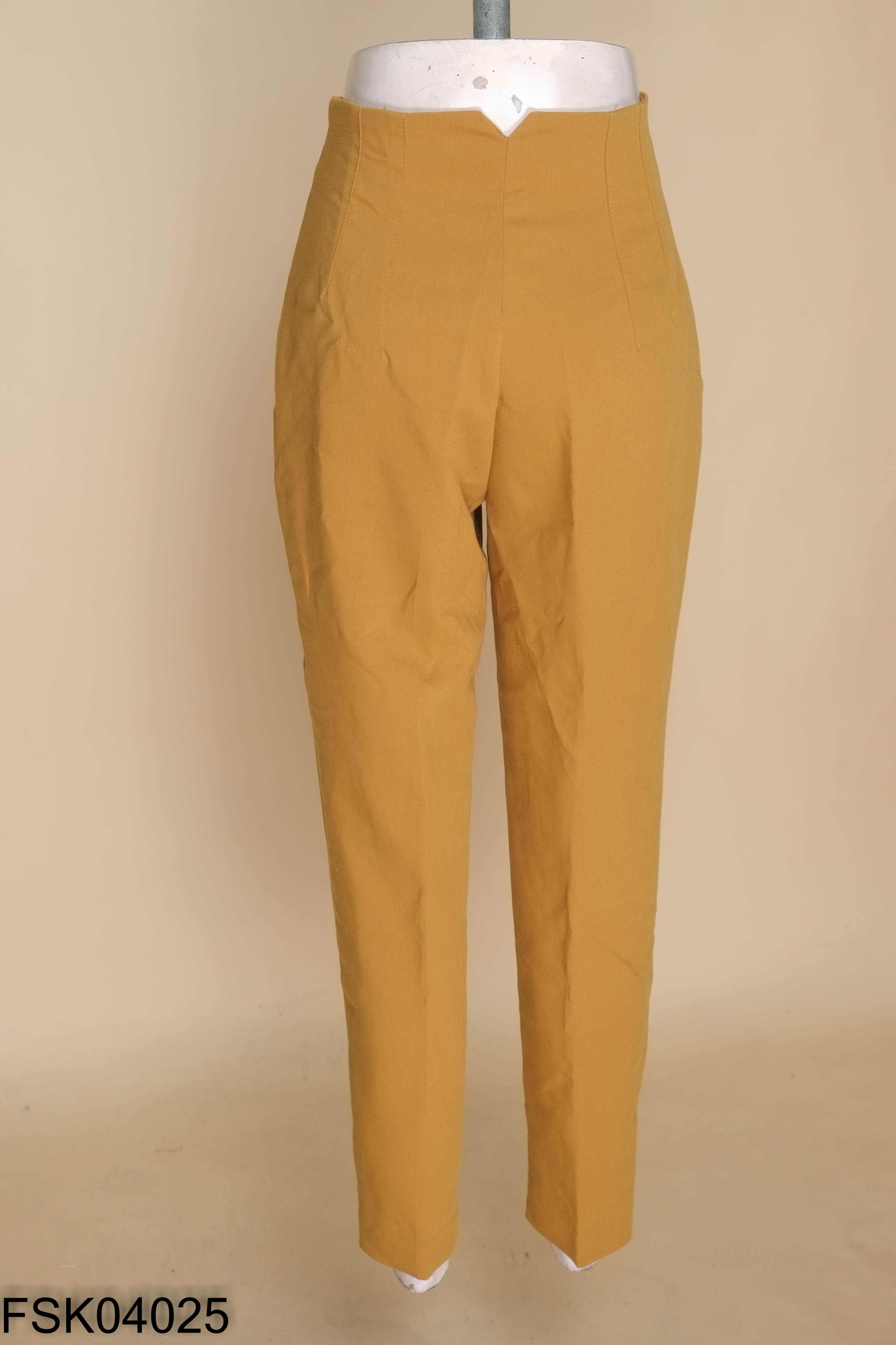 Quần ZARA vải nâu