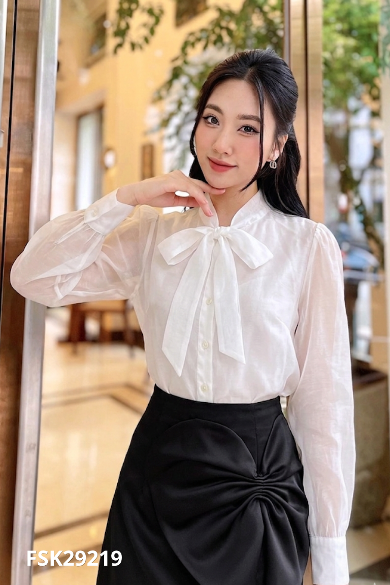Áo sơ mi voan trắng thắt nơ