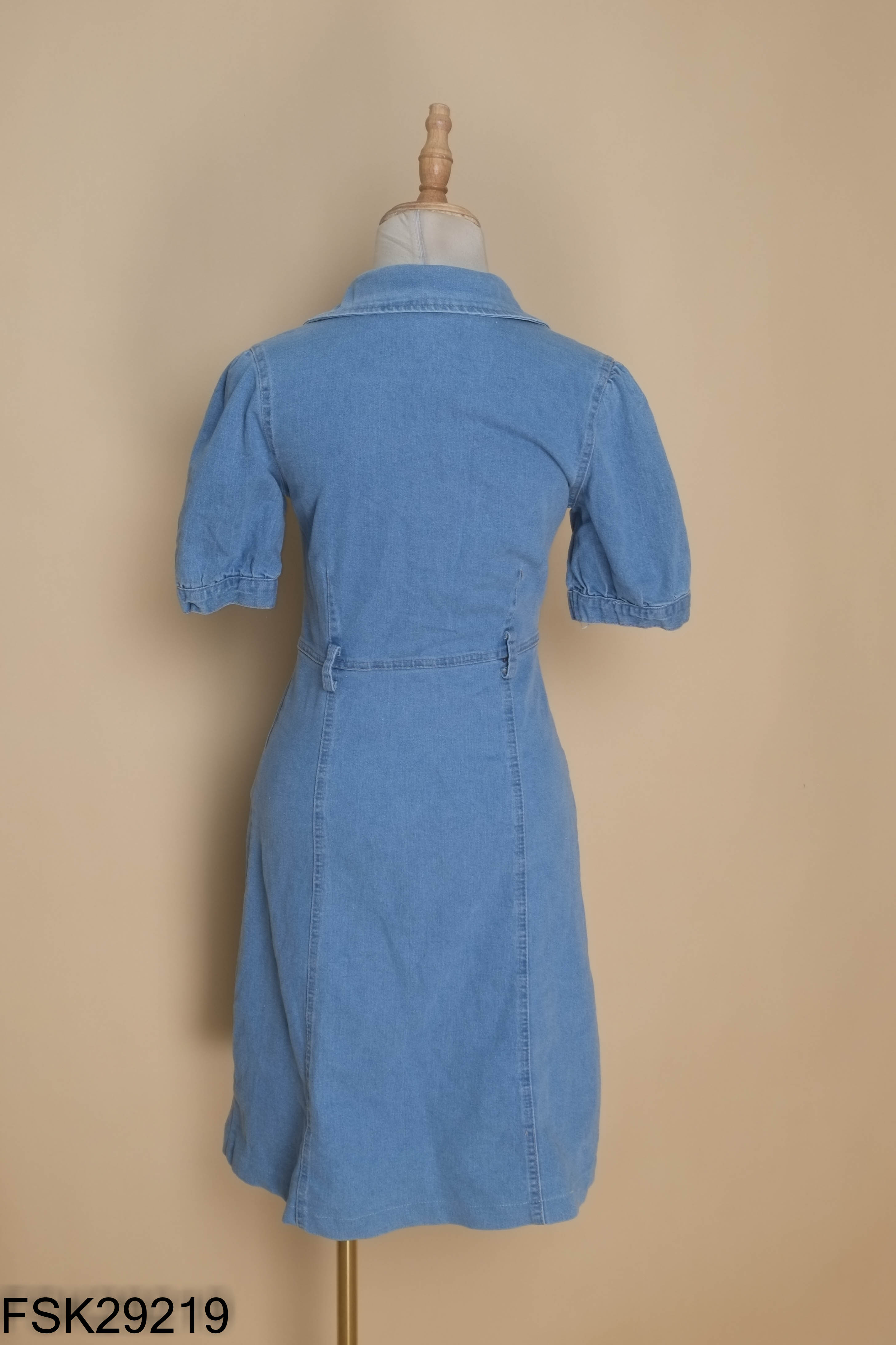 Váy jean xanh cổ sơ mi