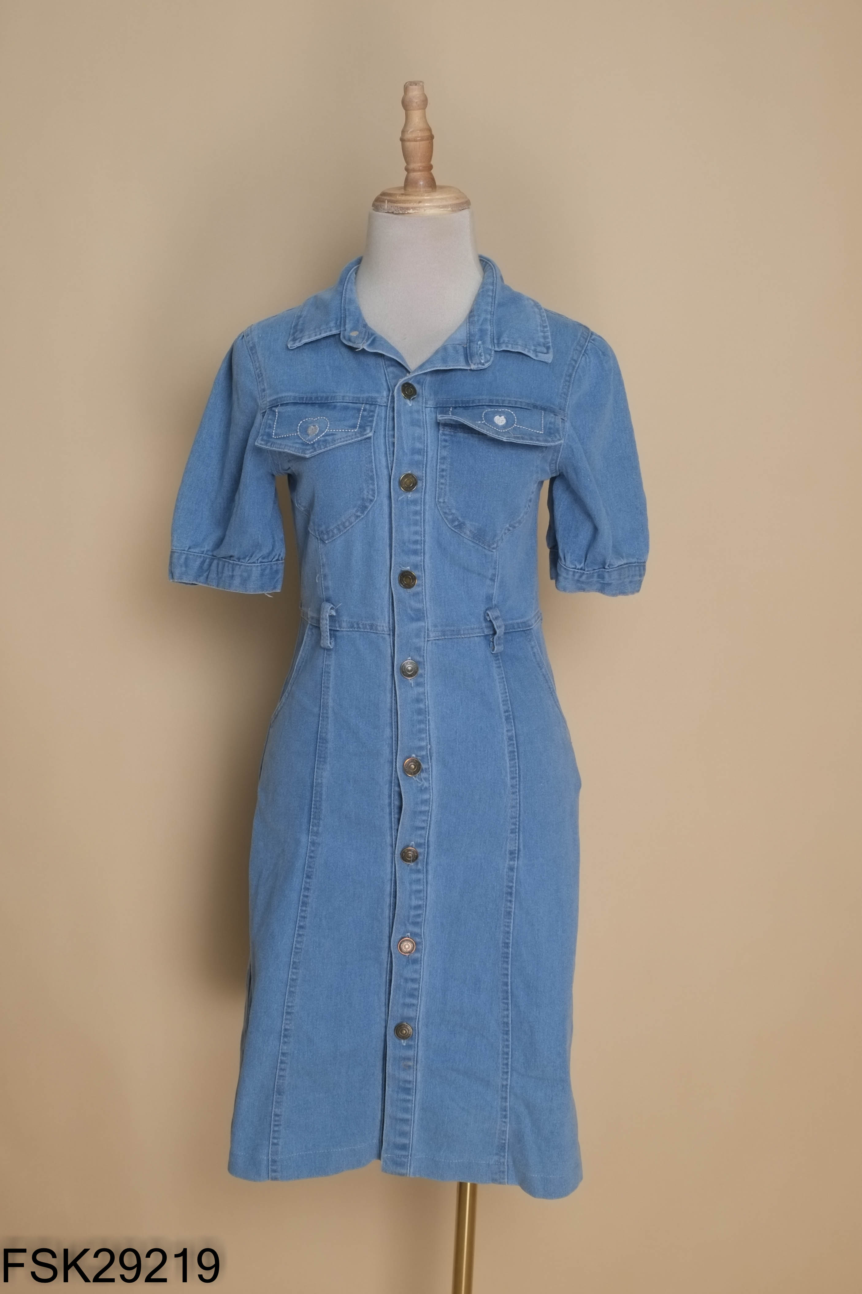 Váy jean xanh cổ sơ mi