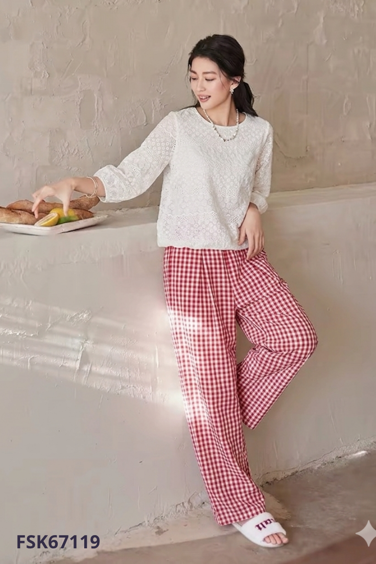 Set áo trắng+quần kẻ đỏ