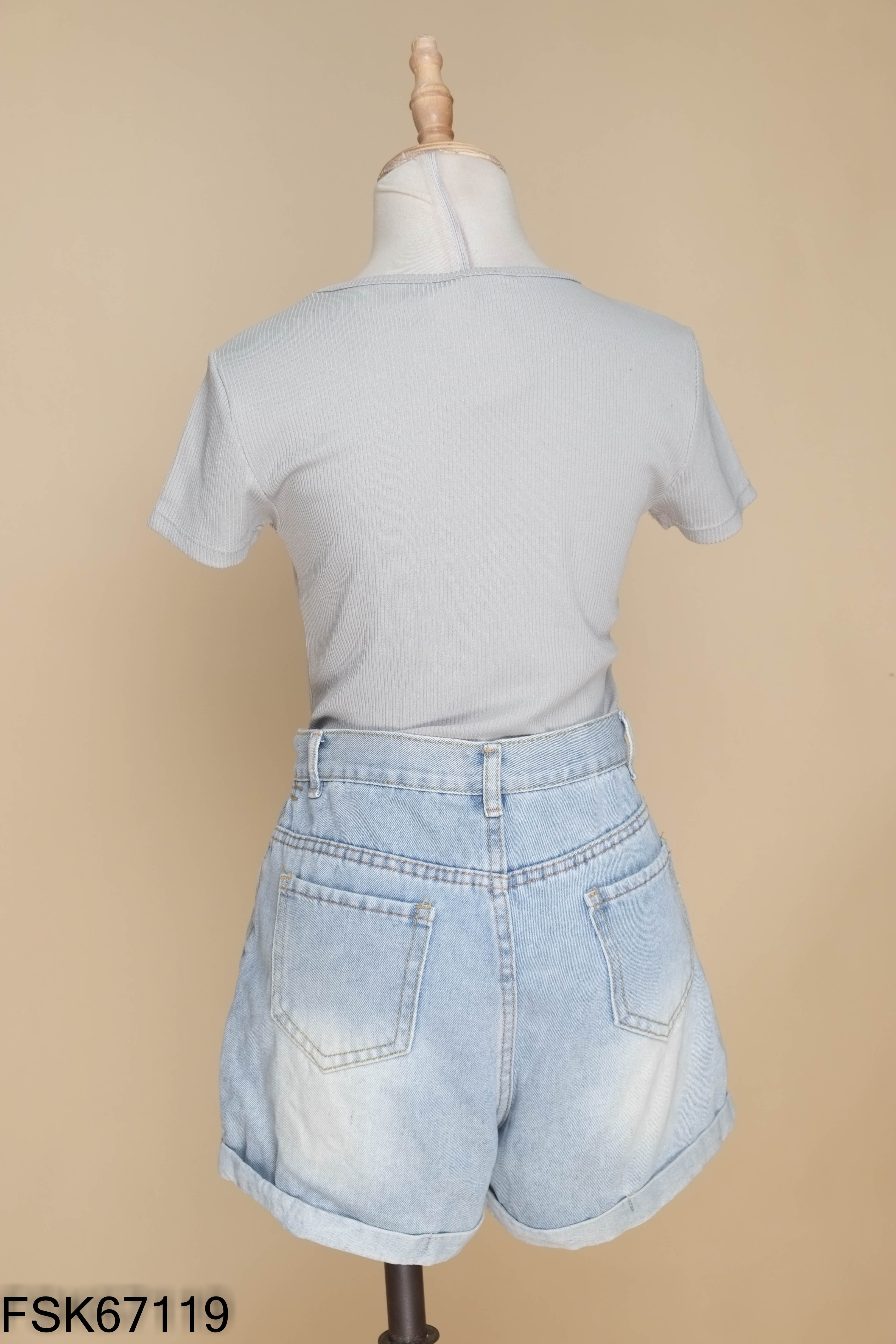 SET áo xanh khoét ngực+ quần shorts jeans xanh