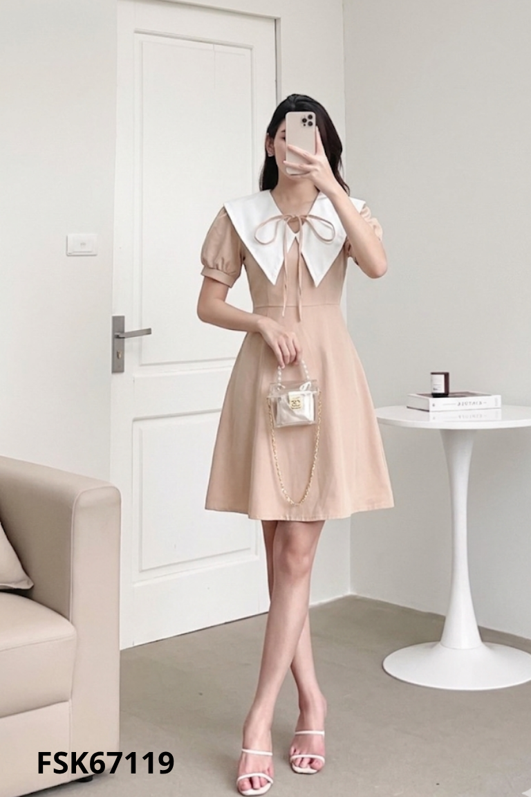 Váy be suông phối cổ