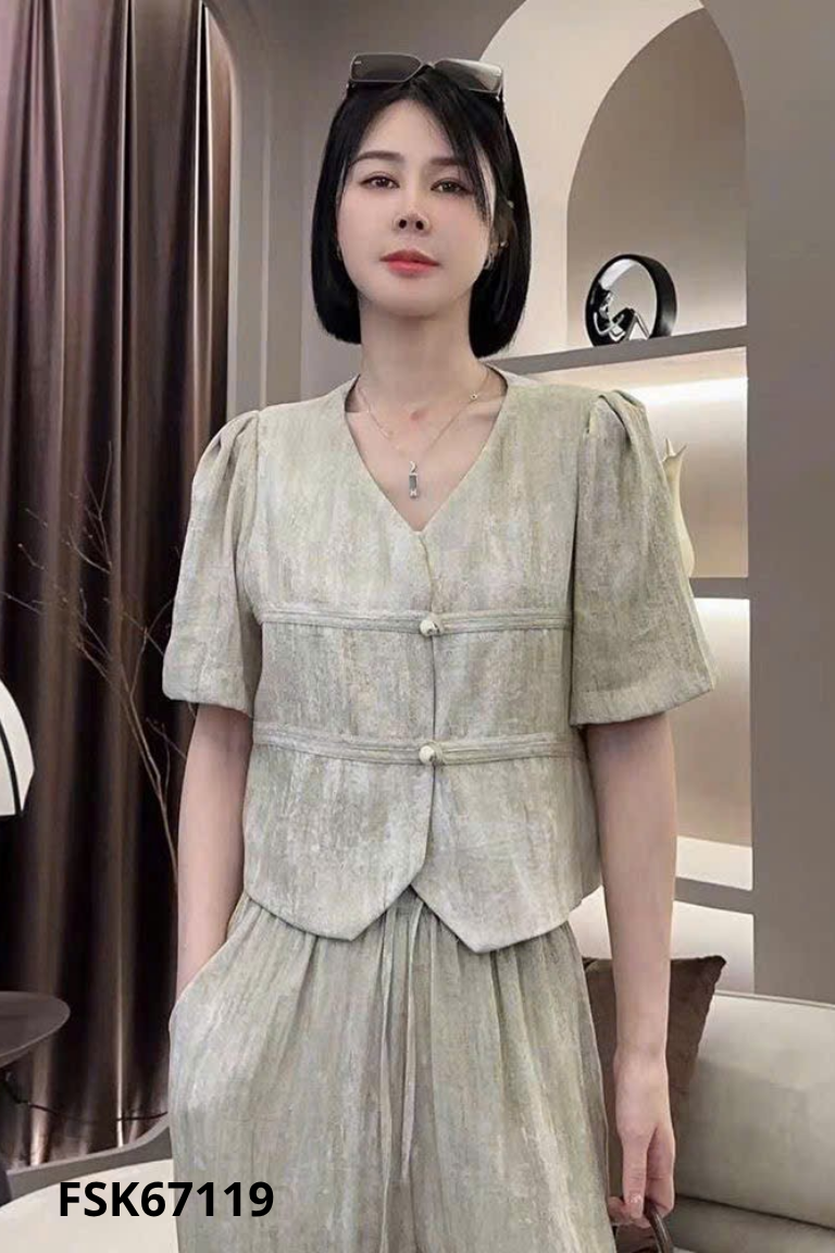Áo thô xám loang