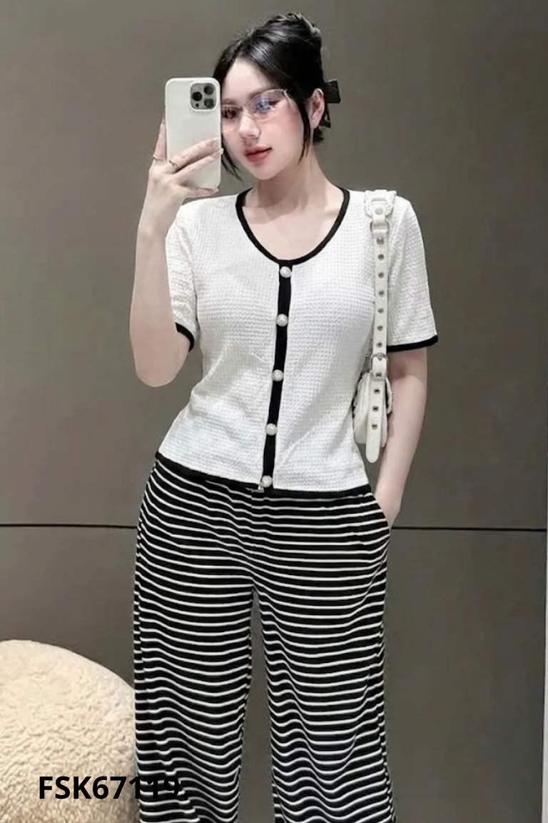 Áo len dệt kim trắng viền đen