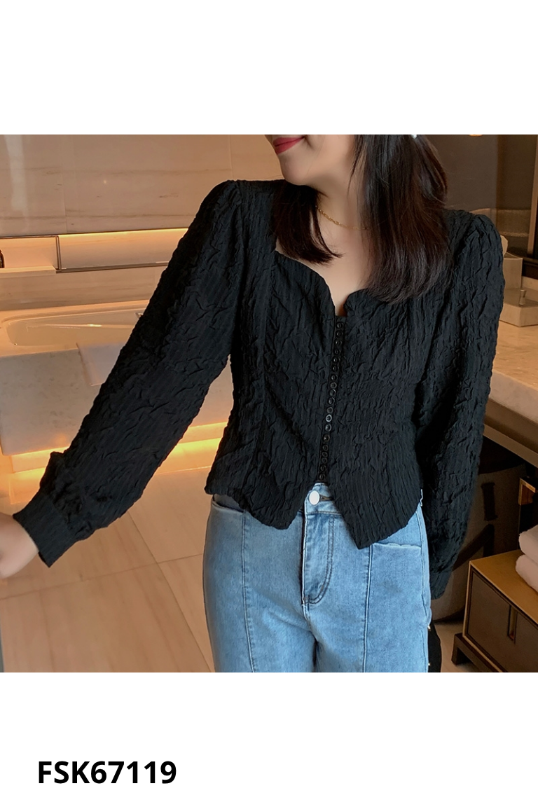 Áo đen nhún cổ vuông