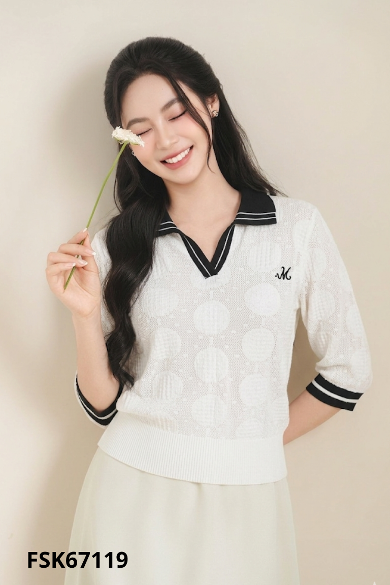Áo polo len trắng cổ đen