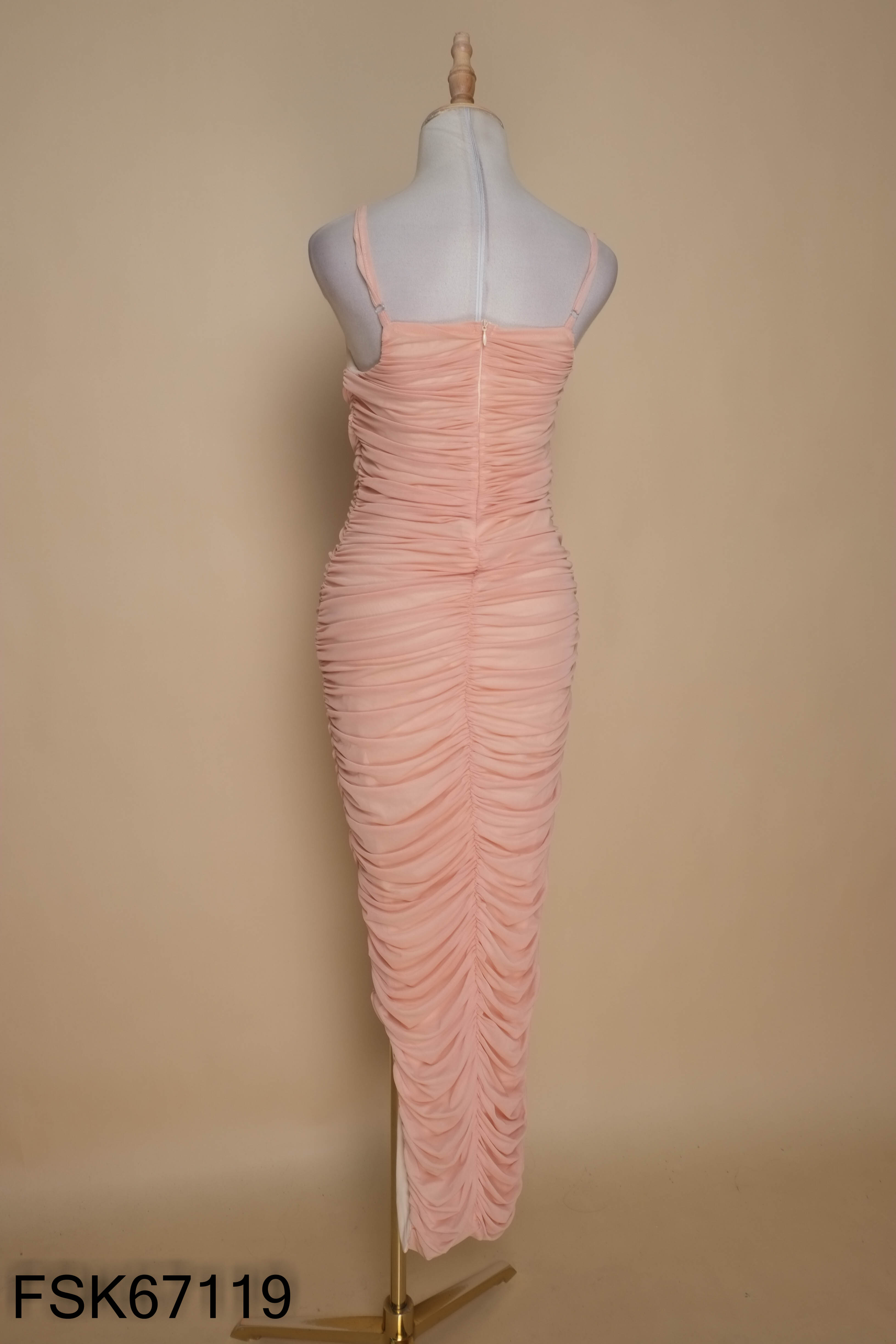 Váy body hồng hai dây nhún