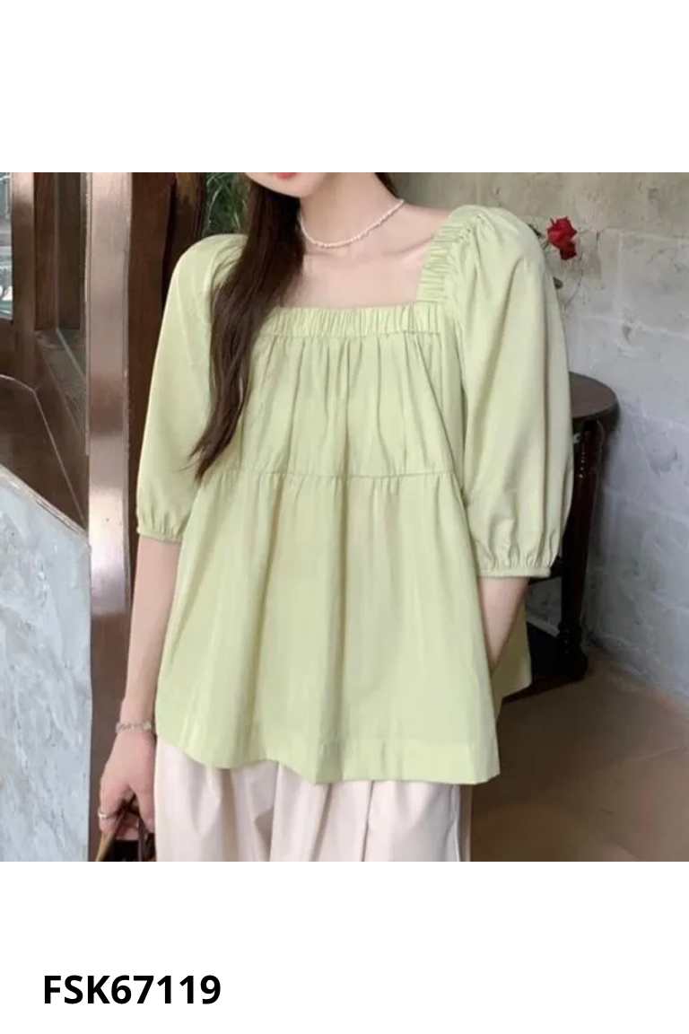 Áo xanh cổ vuông tay bồng