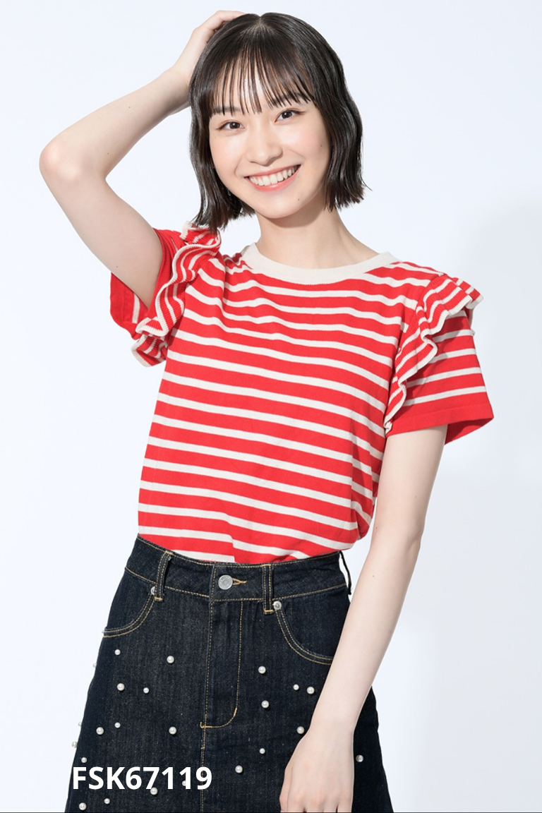 Áo len đỏ kẻ tay bèo