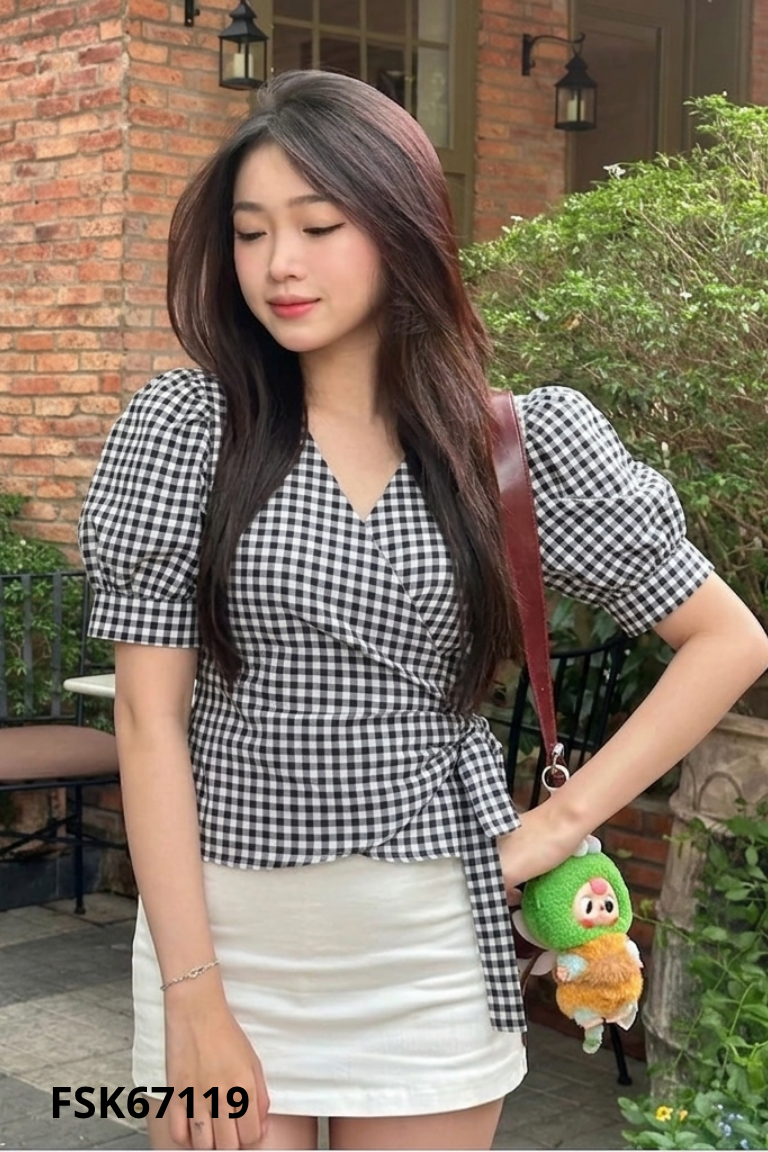 Áo trắng kẻ ô buộc eo