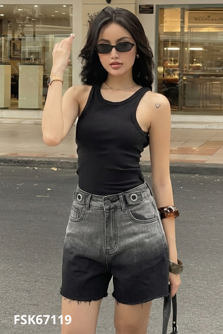 Quần shorts jeans đen loang