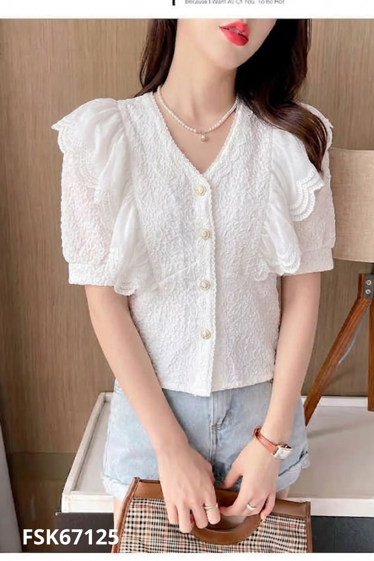 Áo trắng phối bèo tay phồng
