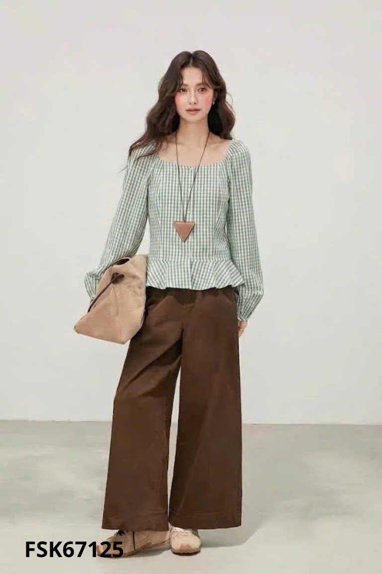 Áo xanh kẻ phối cúc