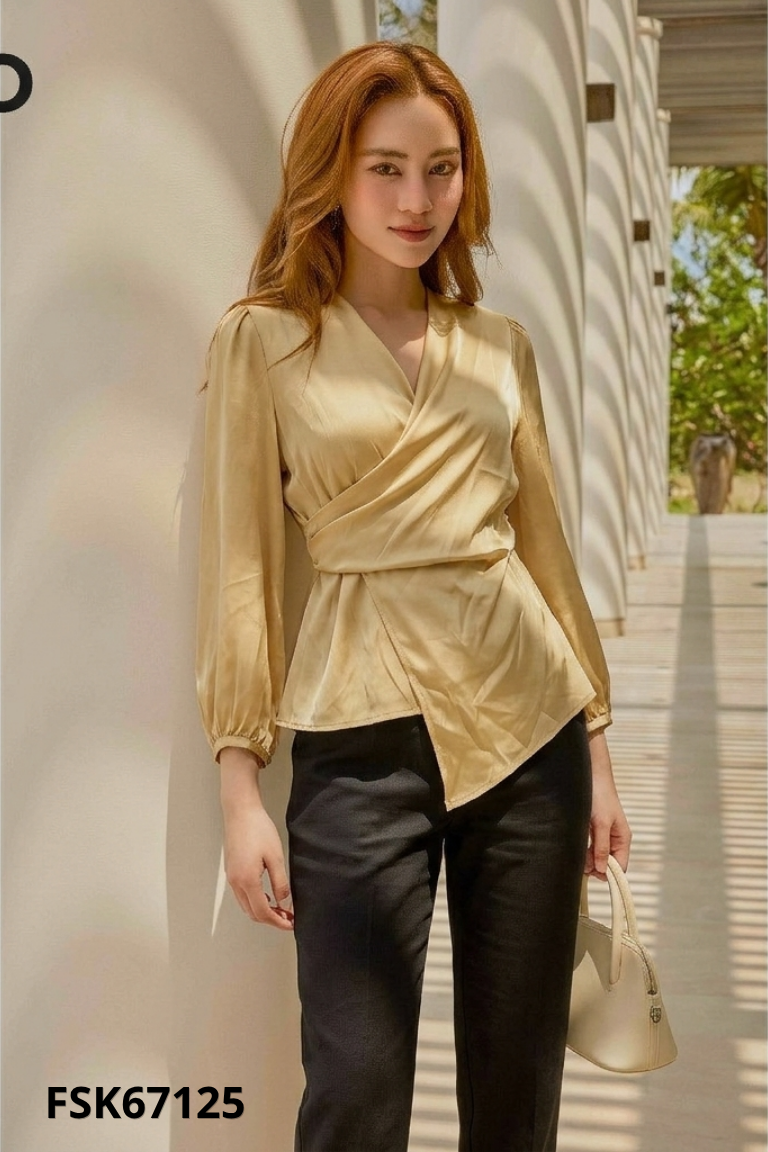 Áo wrap lụa vàng buộc eo