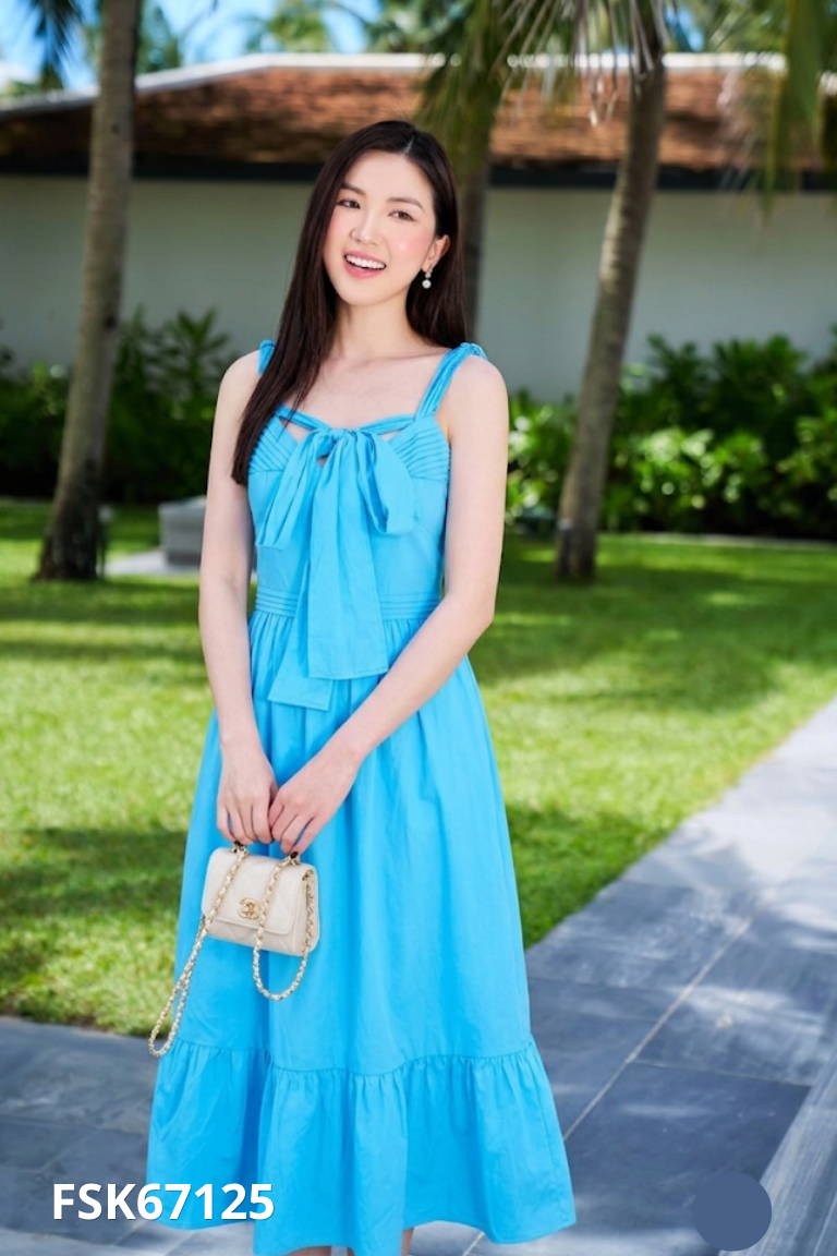 Váy xanh buộc nơ