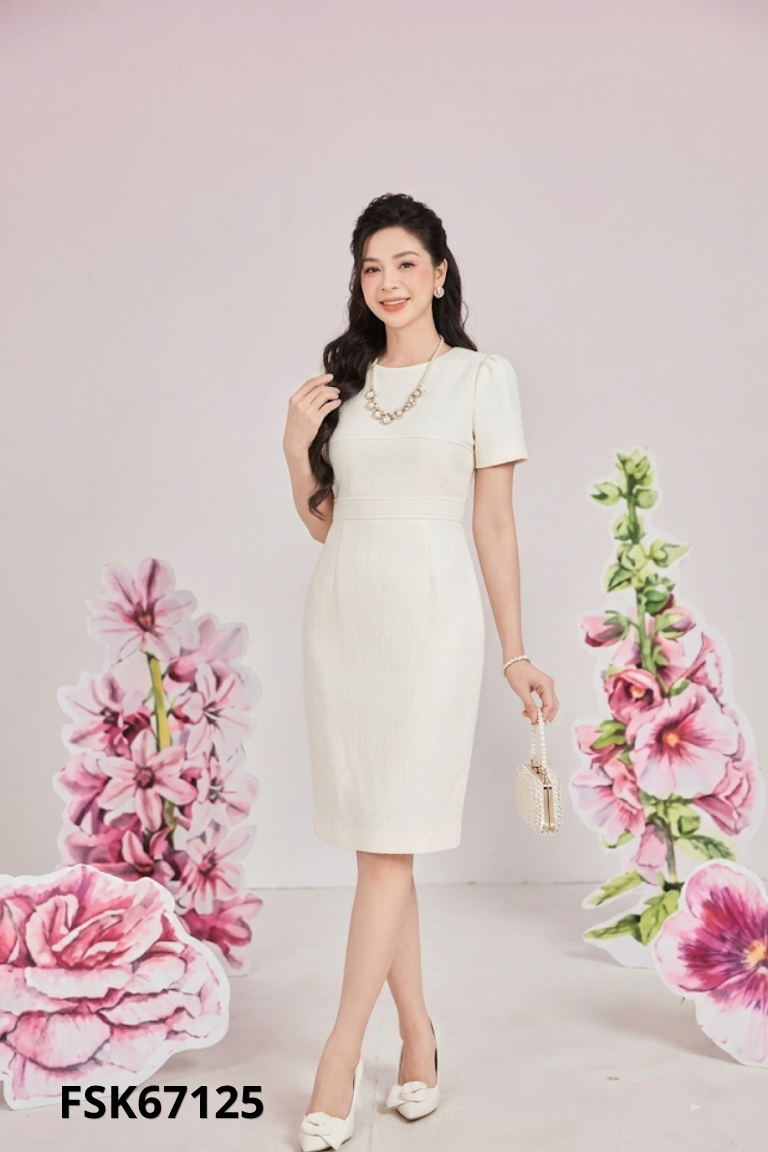 Váy vàng nhạt cộc tay