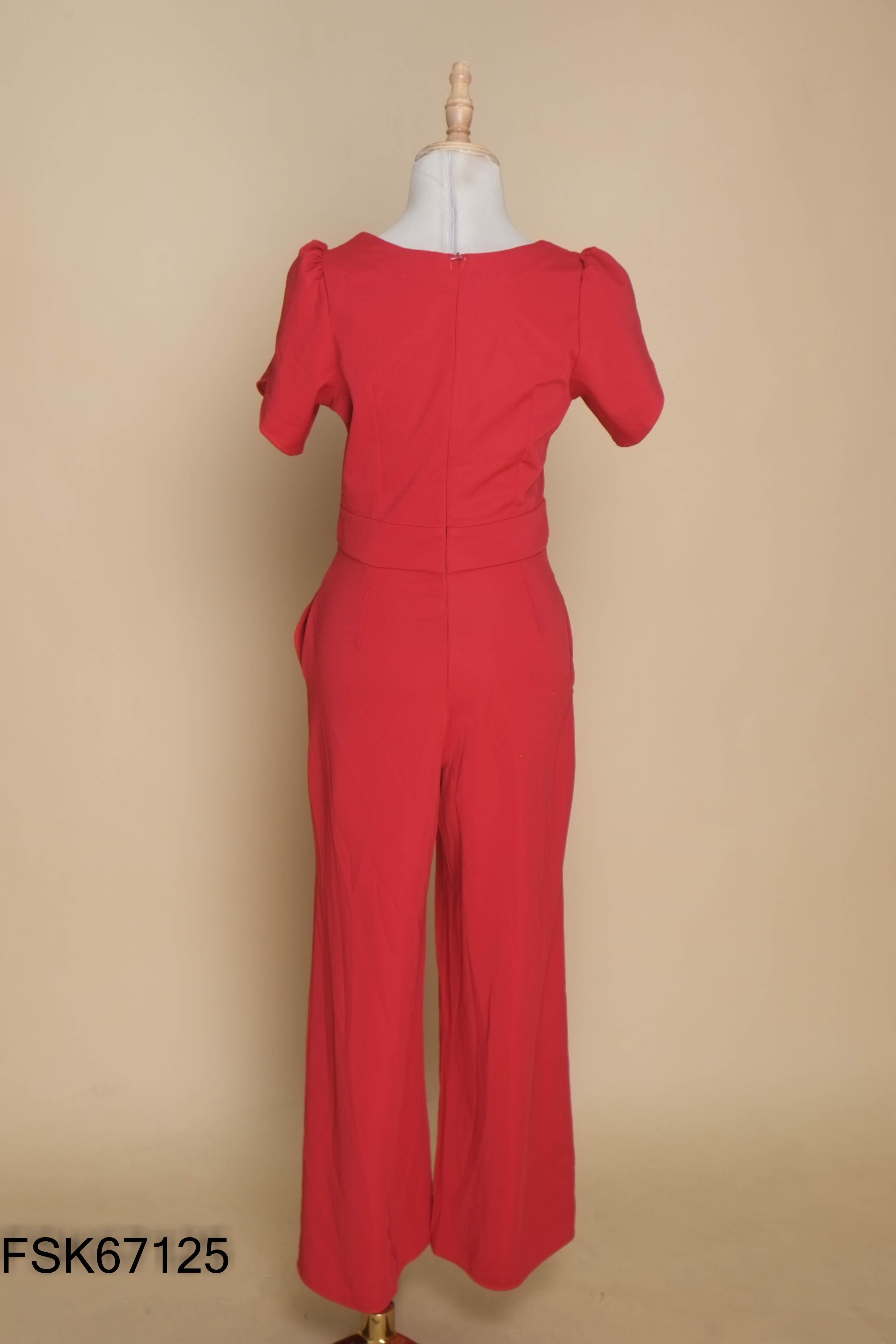 Jumpsuits đỏ cổ vuông quần dài