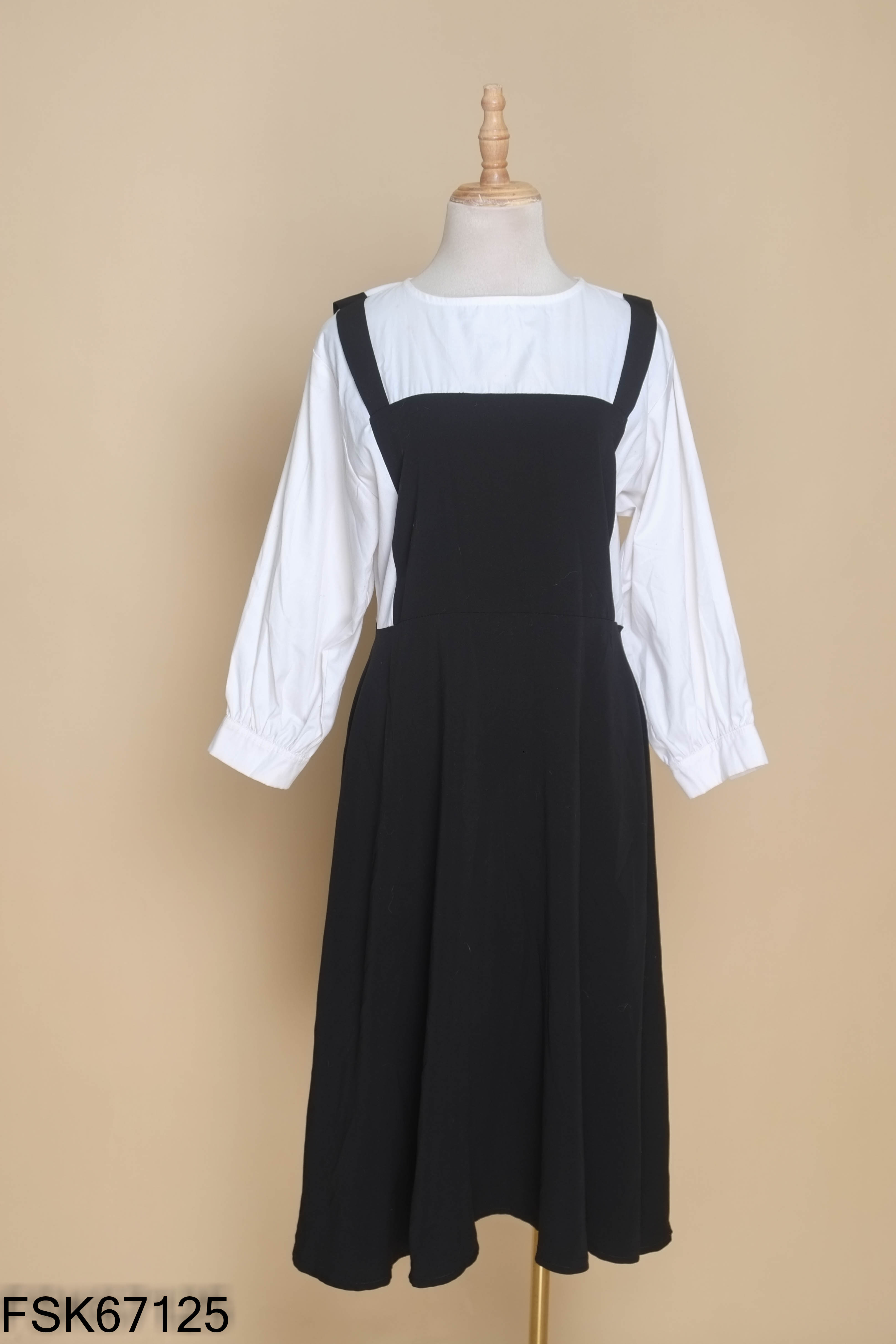 Váy MODESTY đen phối trắng